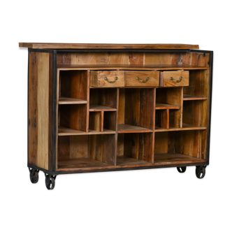 Sell bar in recycled solid pine industrial style