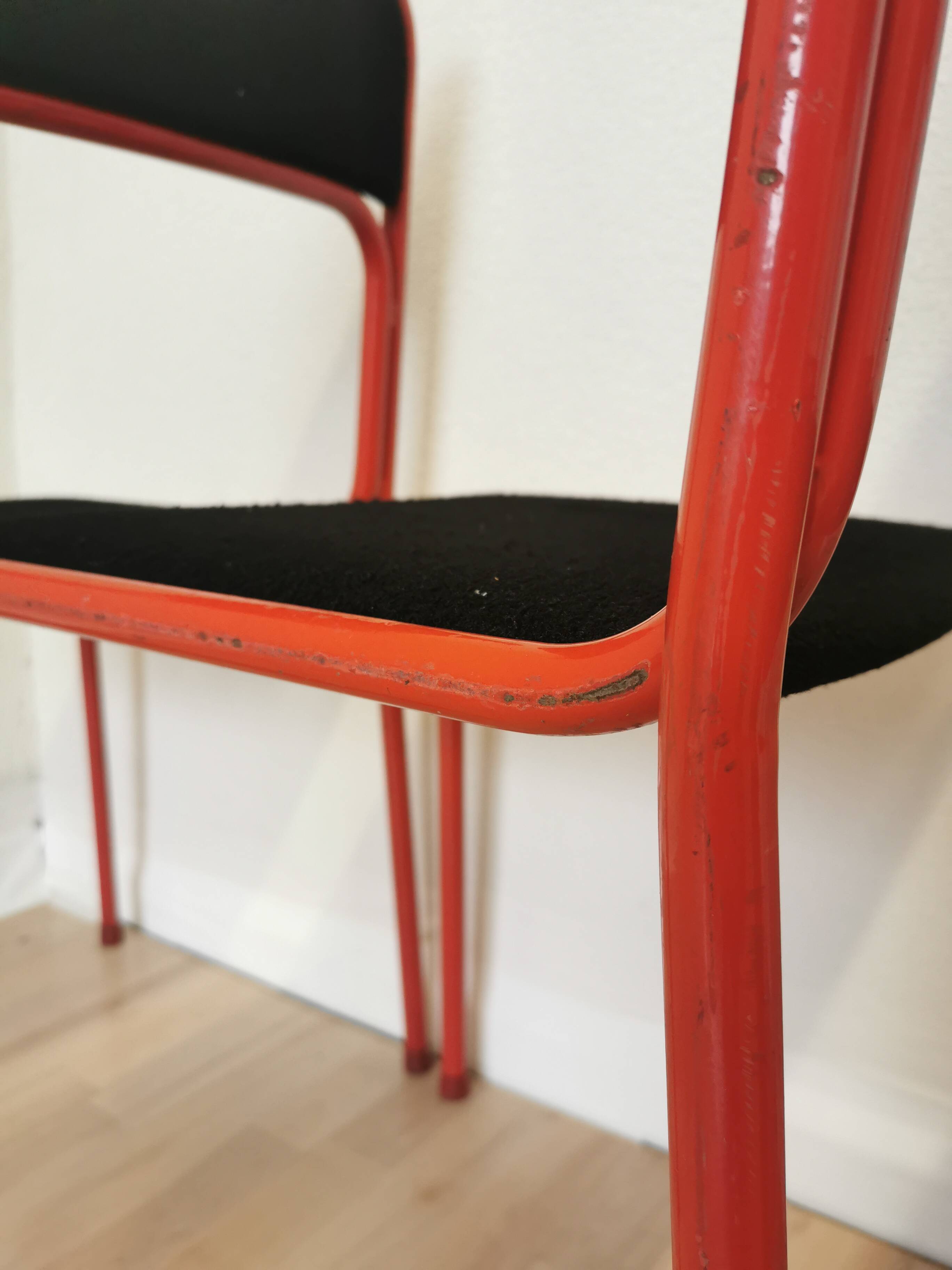 Set of 4 1970s Red & Black Metal Chair: Space Age Stackable Dining Chair