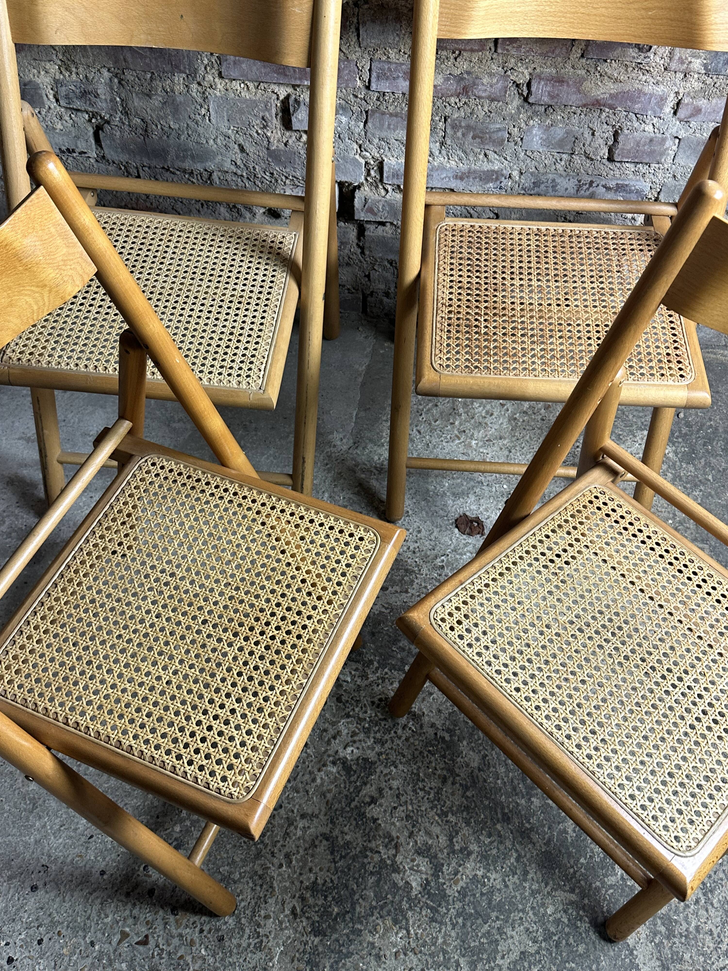 Foldable Italian chairs (set of 4) in beech and rattan 1980