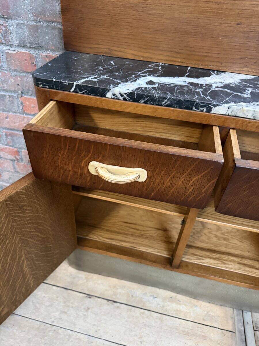 Large Art Deco entrance cloakroom