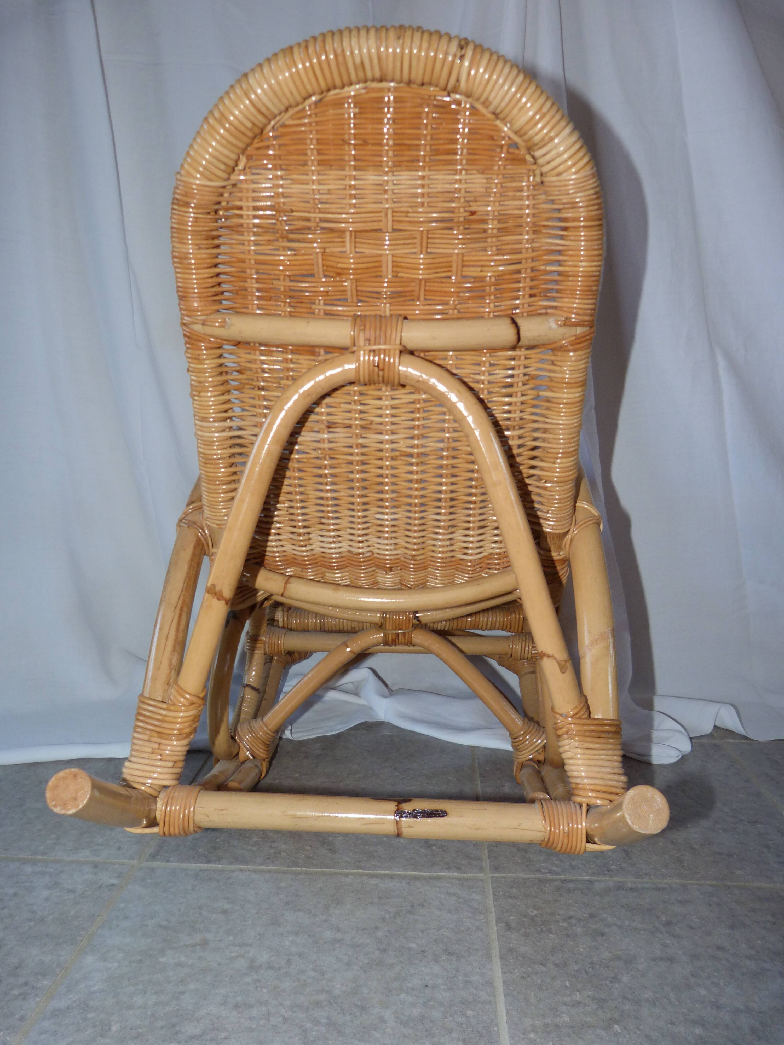 Rocking chair en rotin