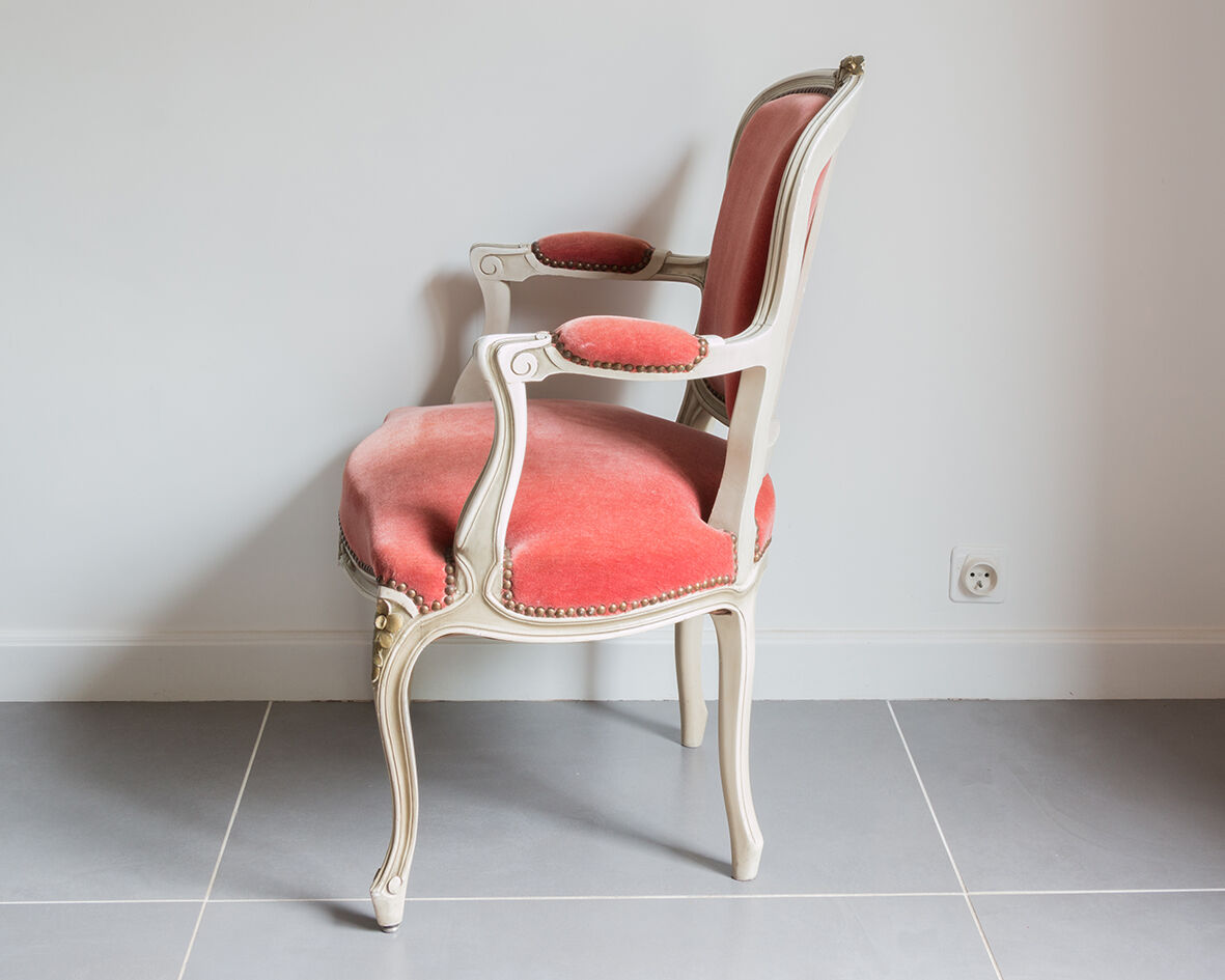 Velvet convertible chair