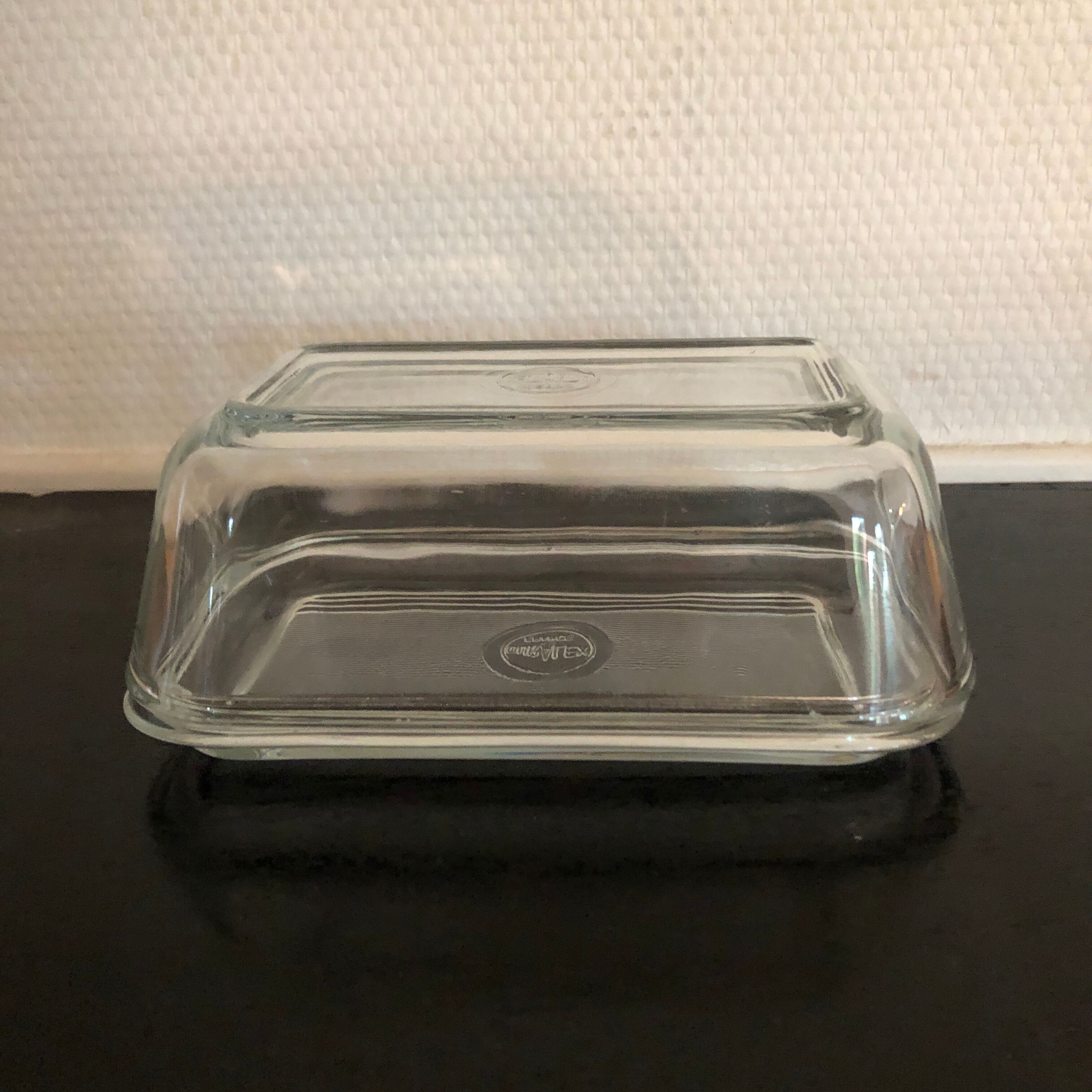 Butter dish