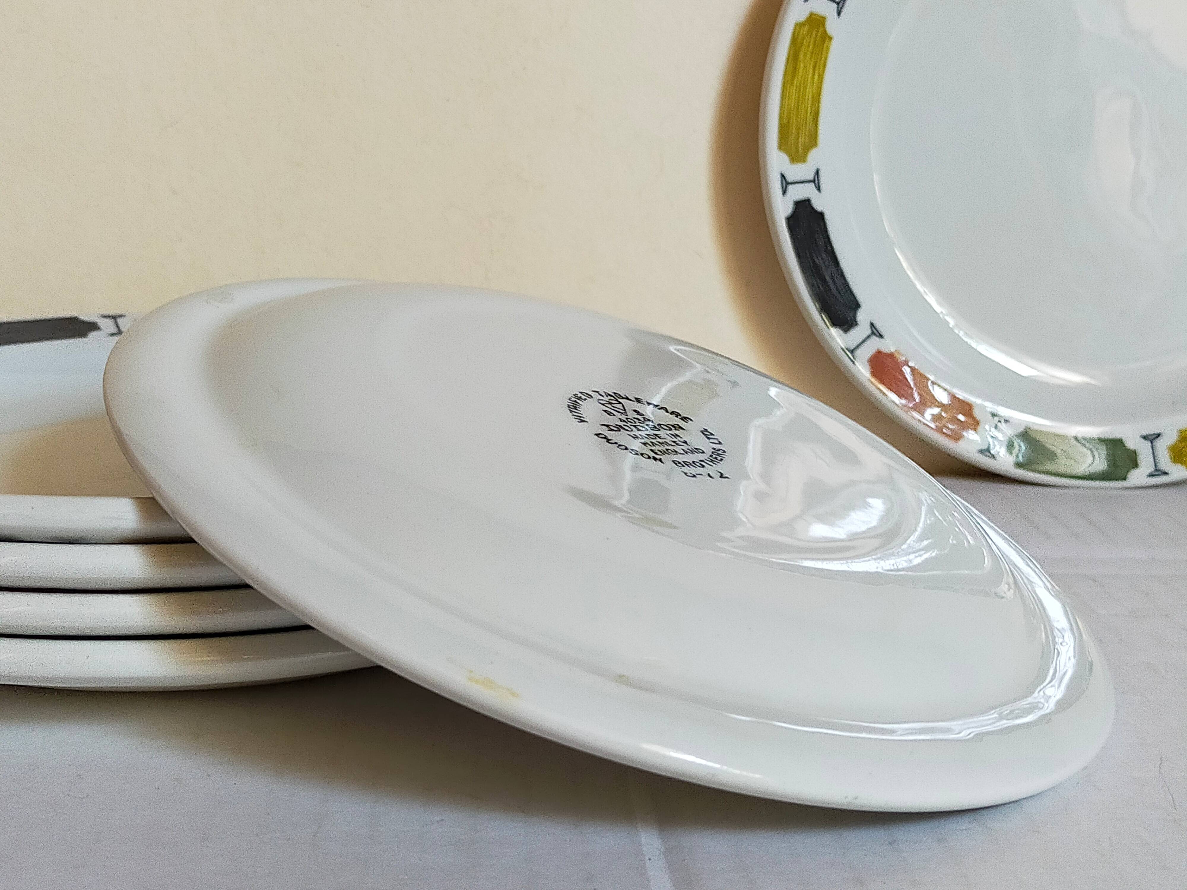 Six assiettes à dessert en porcelaine Anglaise DUDSON BROTHERS 70'