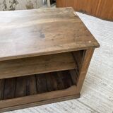 Central island trading counter in walnut