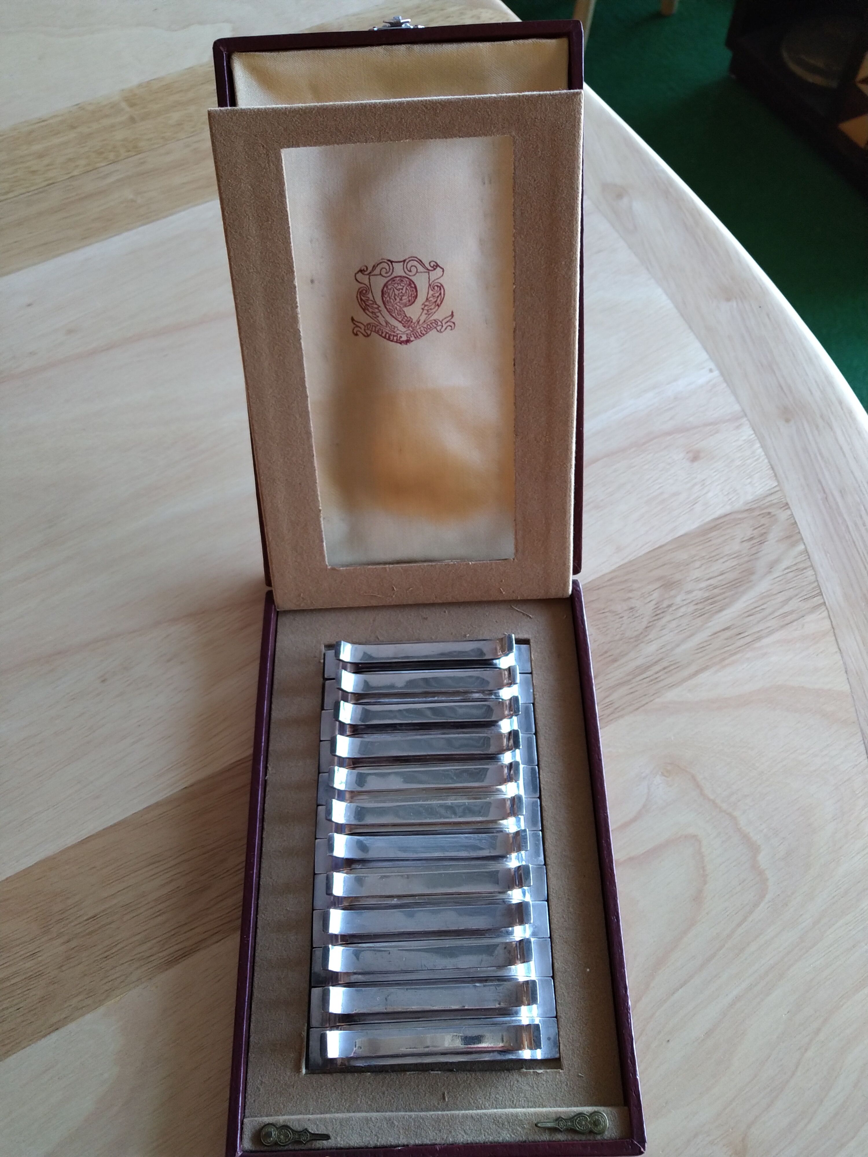 Art Deco knife holder