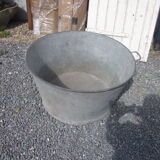 Round zinc basin