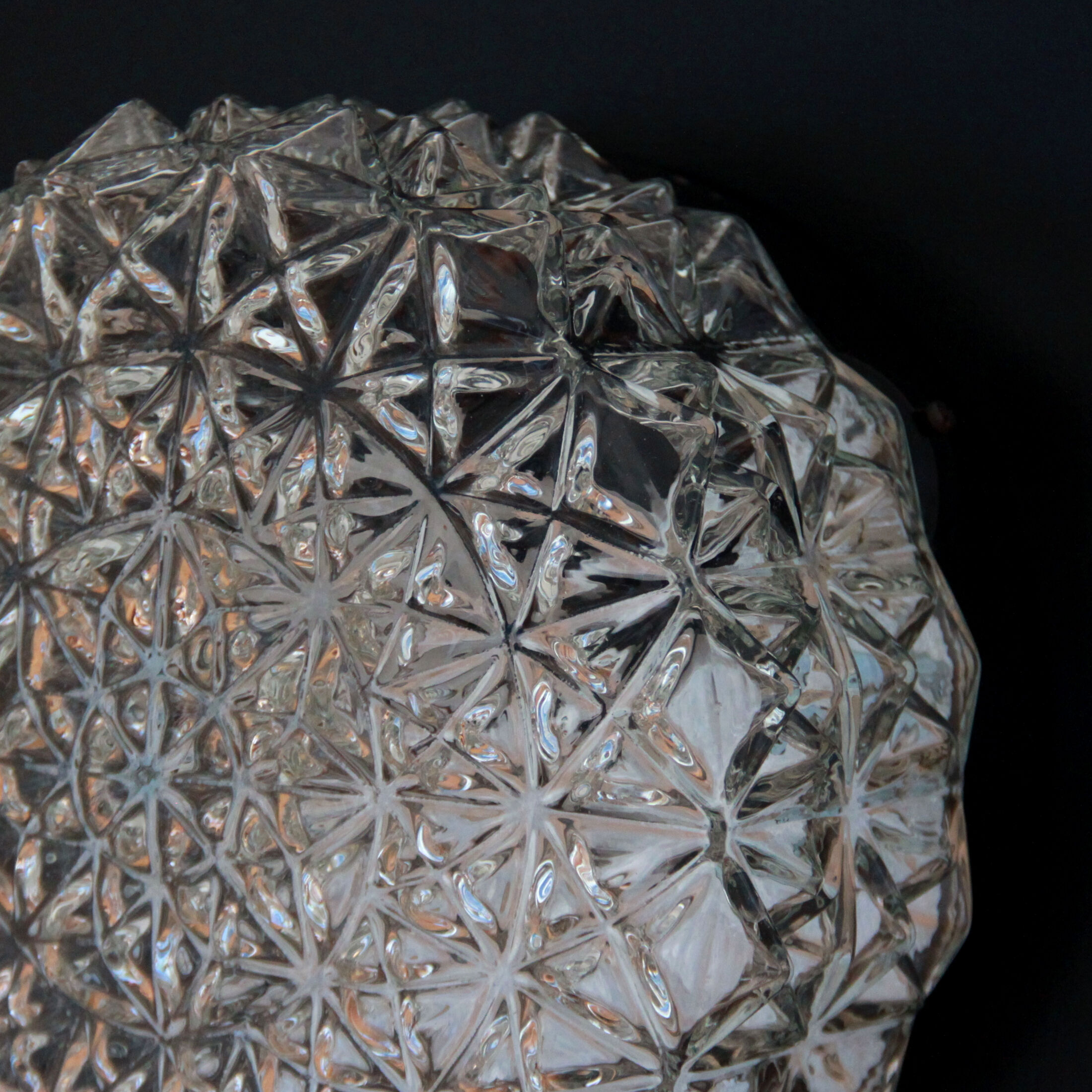 Ceiling lamp round globe molded glass 70/80s