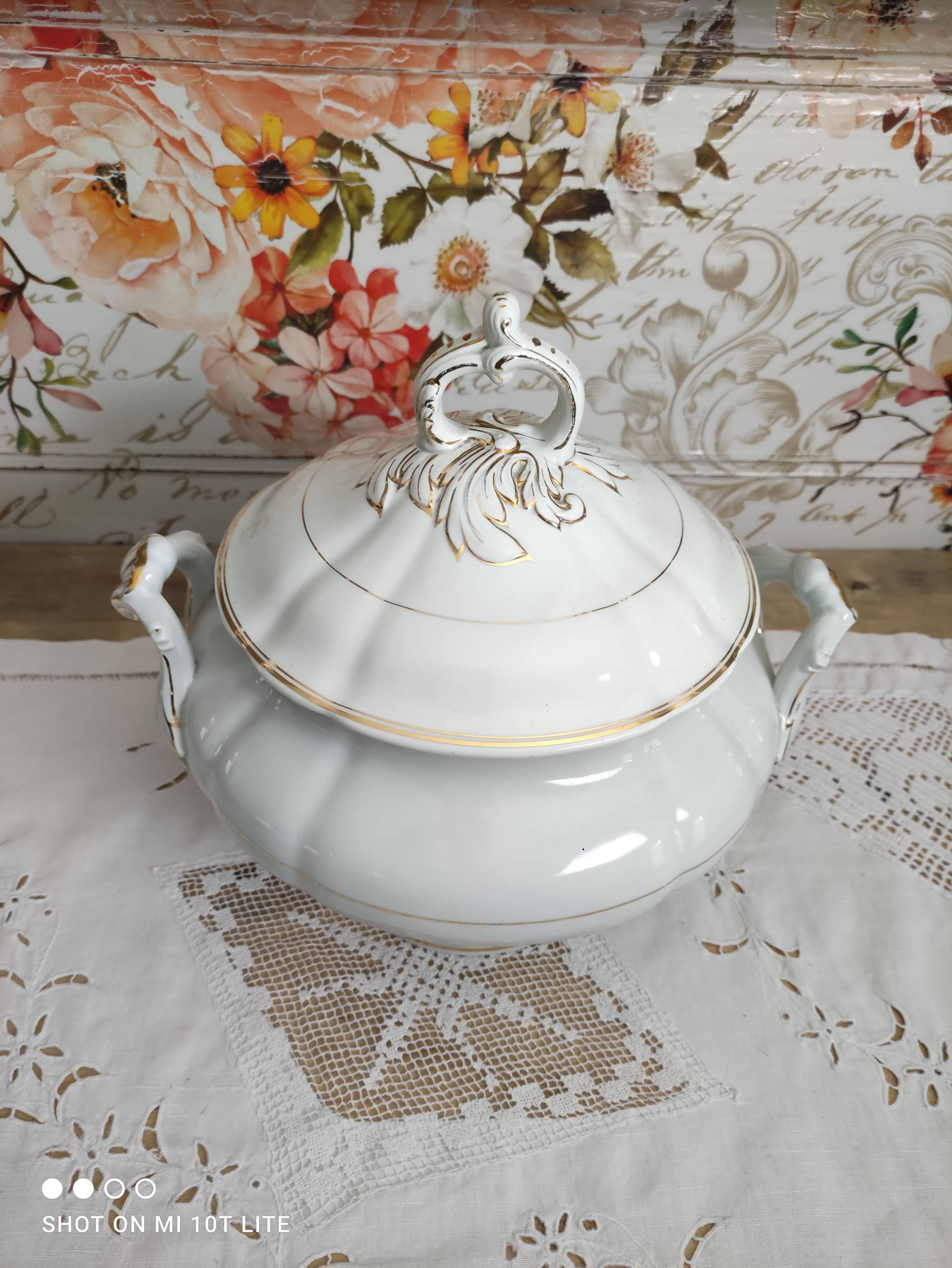 Niederweiler soup bowl in white earthenware bordered gold