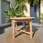 Renovated round table with extension