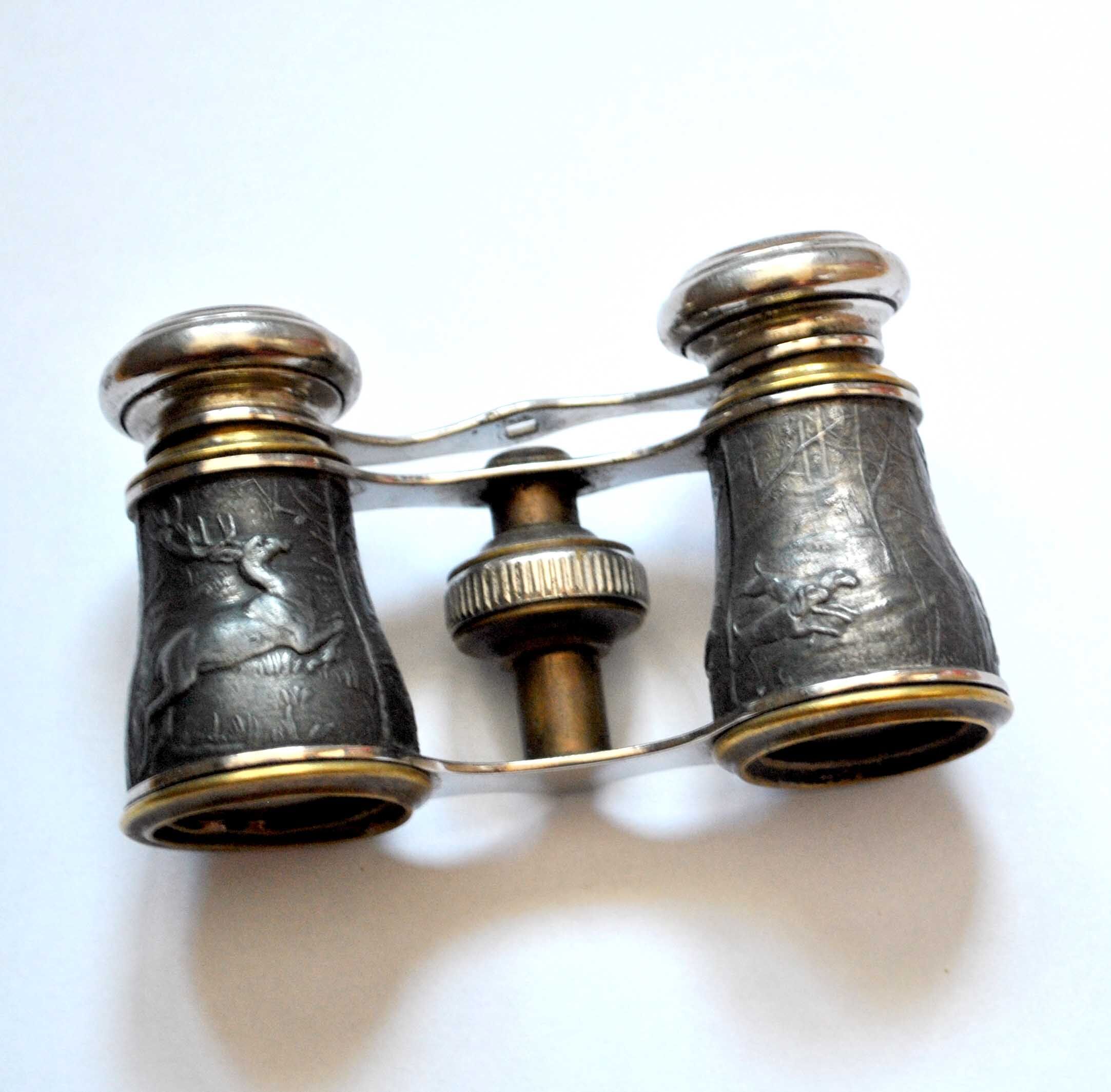 Hunting binoculars or old theater in brass and chrome