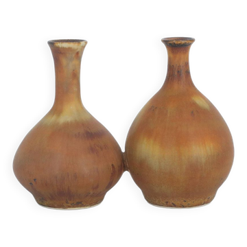 Petit vase de collection scandinave moderne du milieu du siècle en grès marron double par Gunnar Borg