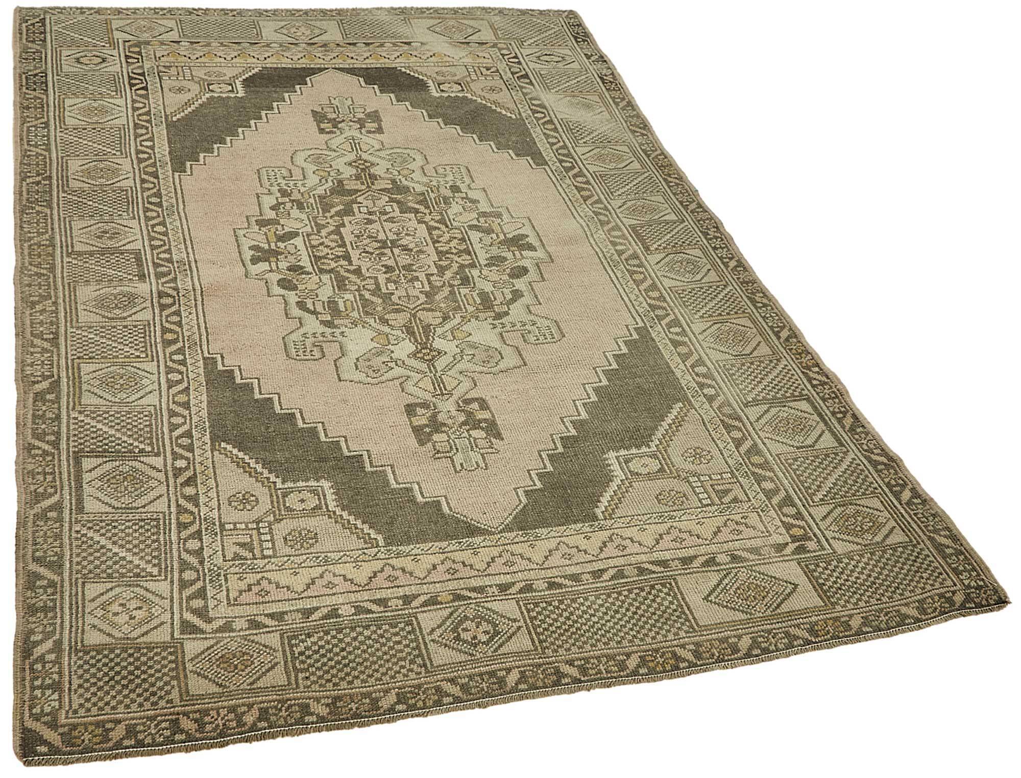 Turkish Vintage Anatolian Rug 147 cm x 223 cm