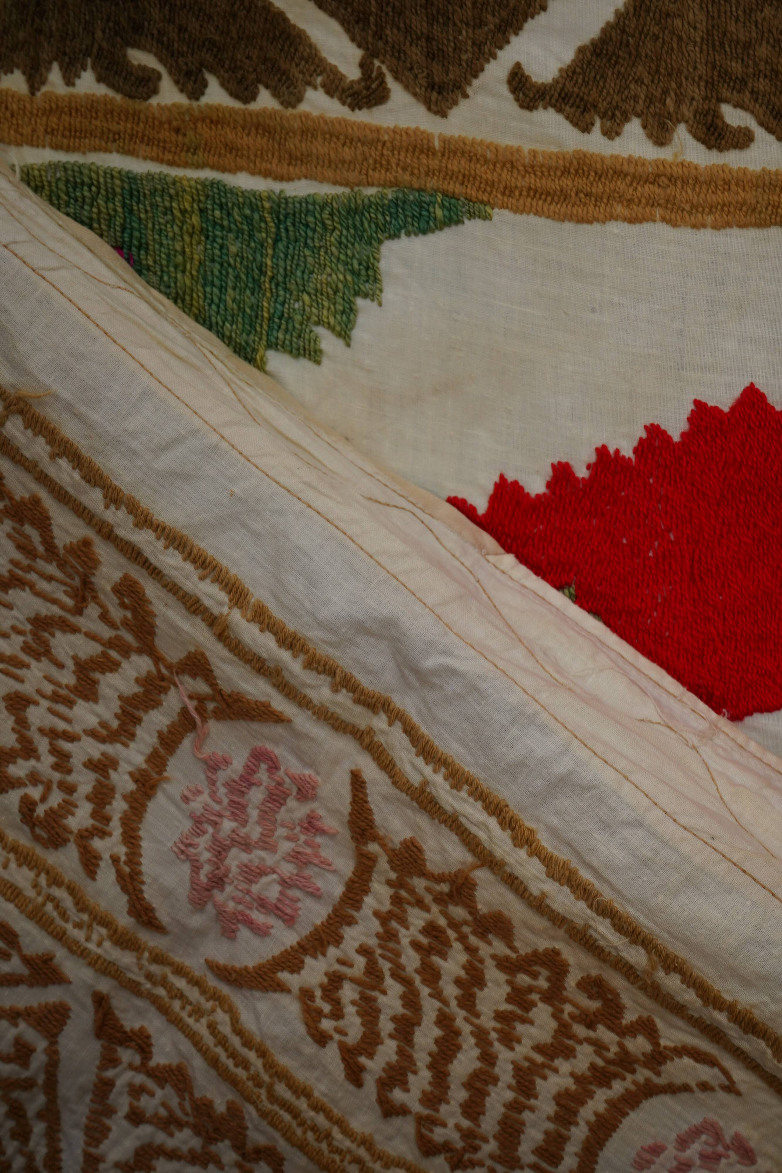 Vintage Turkish hand-knotted rug 124x138 cm