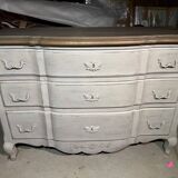 Chest of drawers