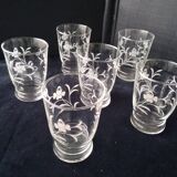 6 vintage table glasses in goblet shape with engraved decor