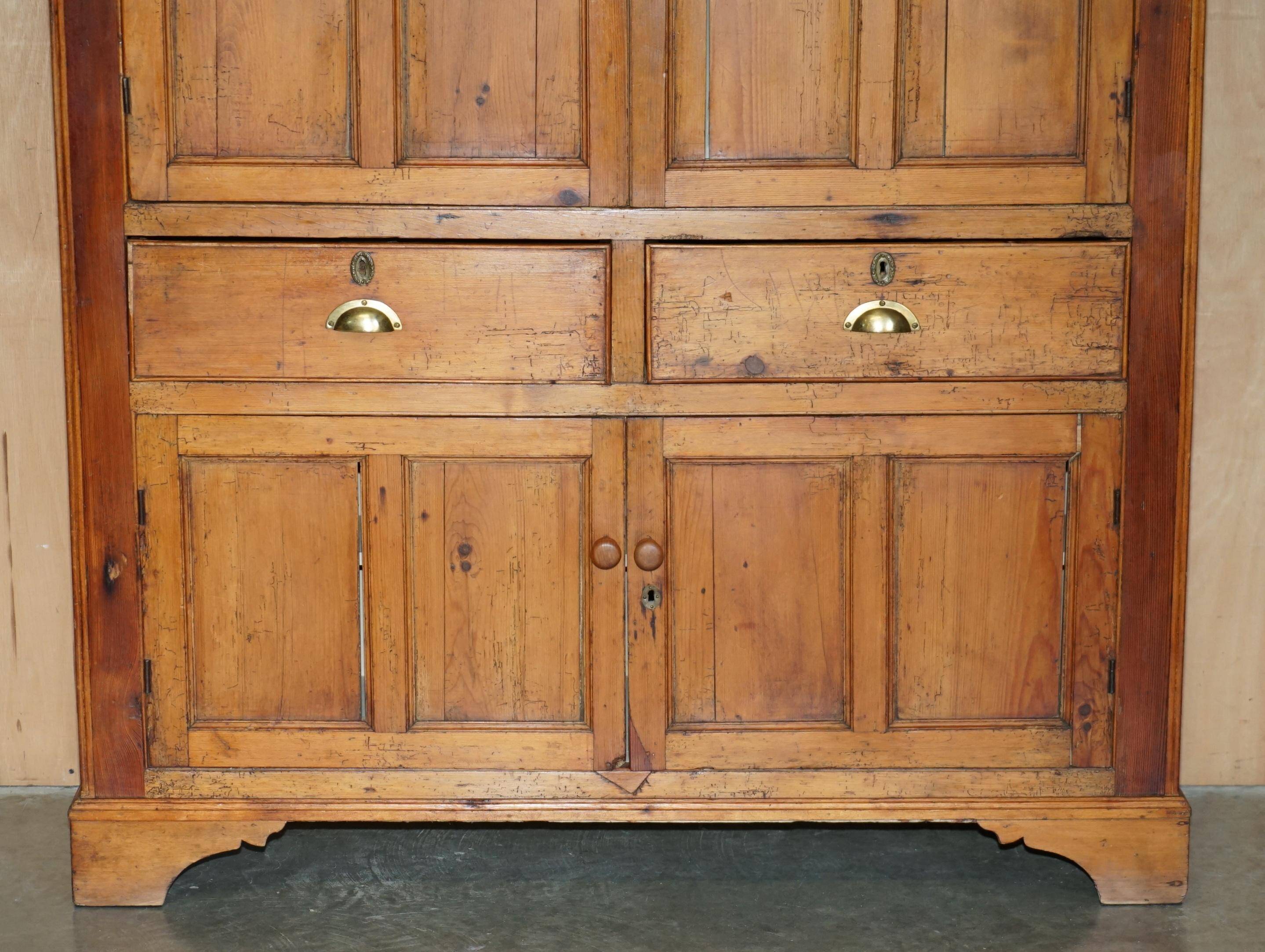 Armoire géorgienne en pin, environ 1780