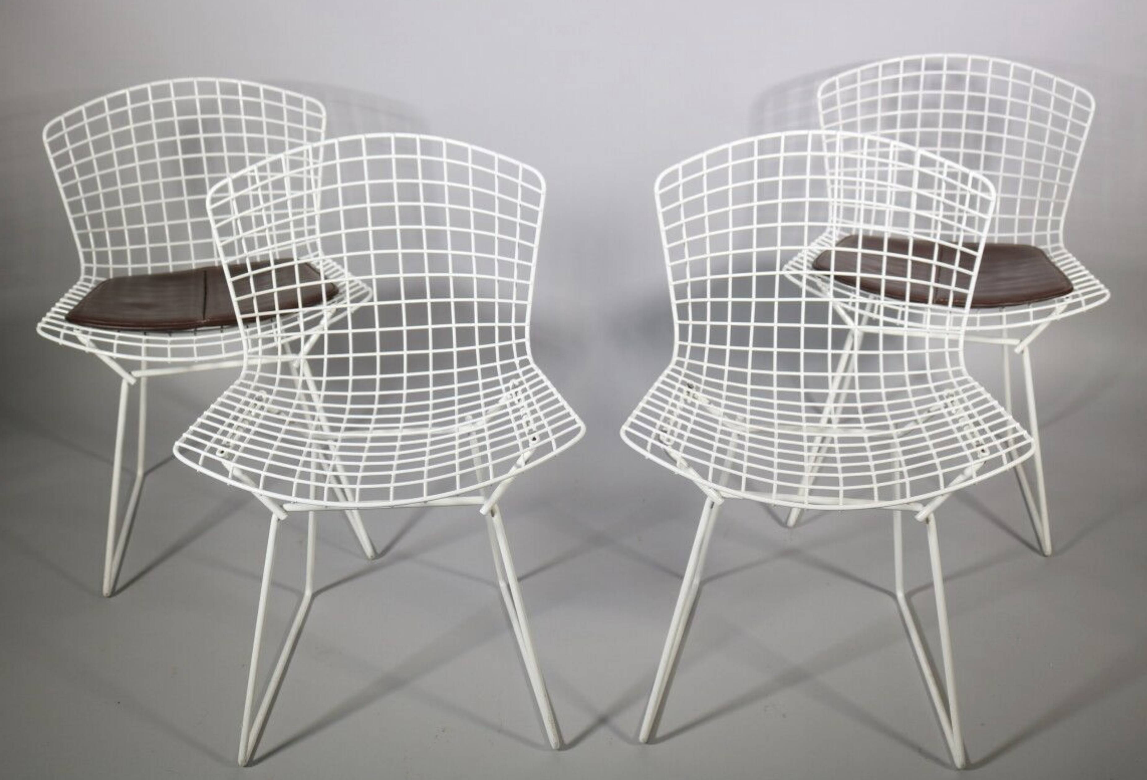 Harry BERTOIA (1915-1978) for KNOLL INTERNATIONAL, publisher. 4 Chairs