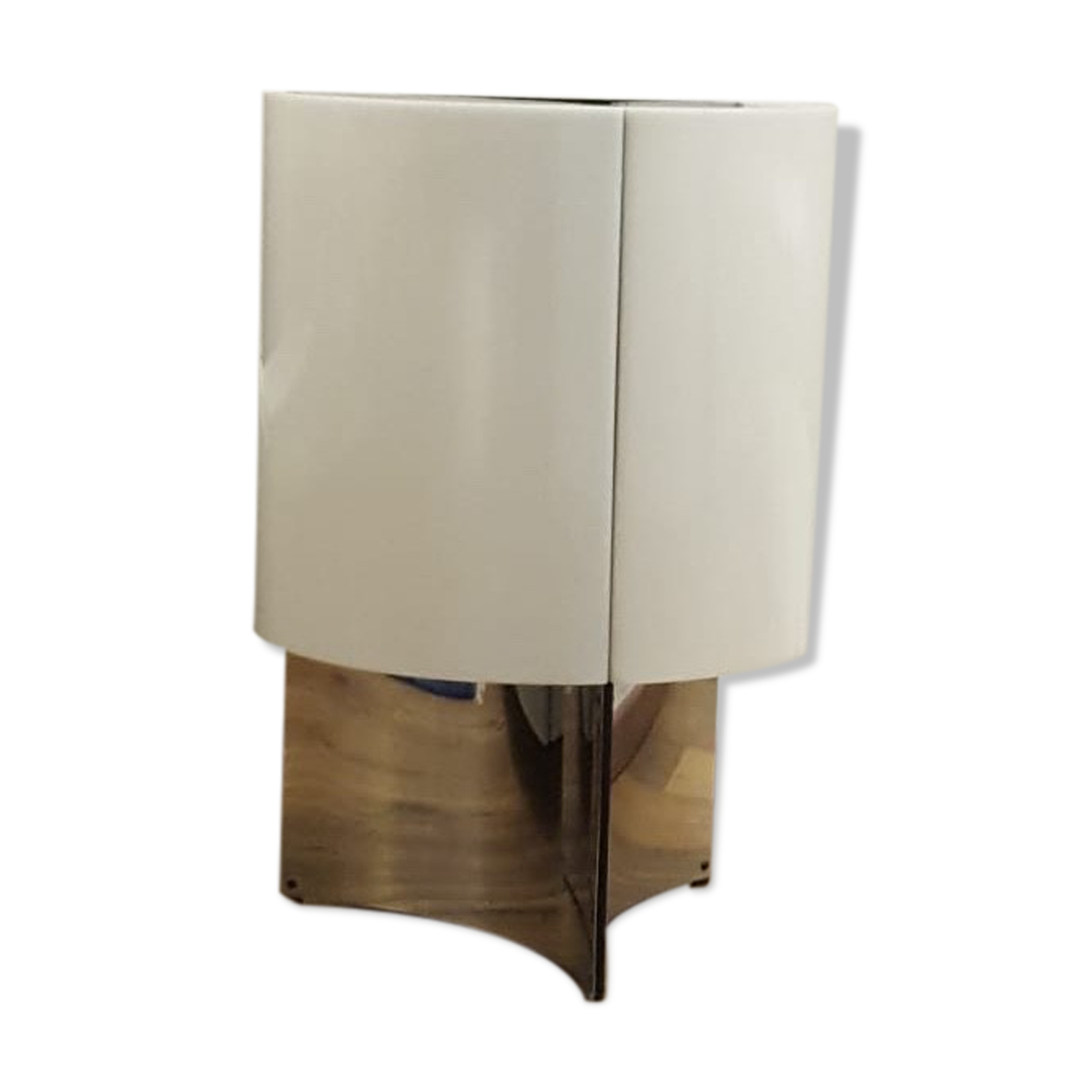 Massimo Vignelli table lamp 526 G by publisher Arteluce