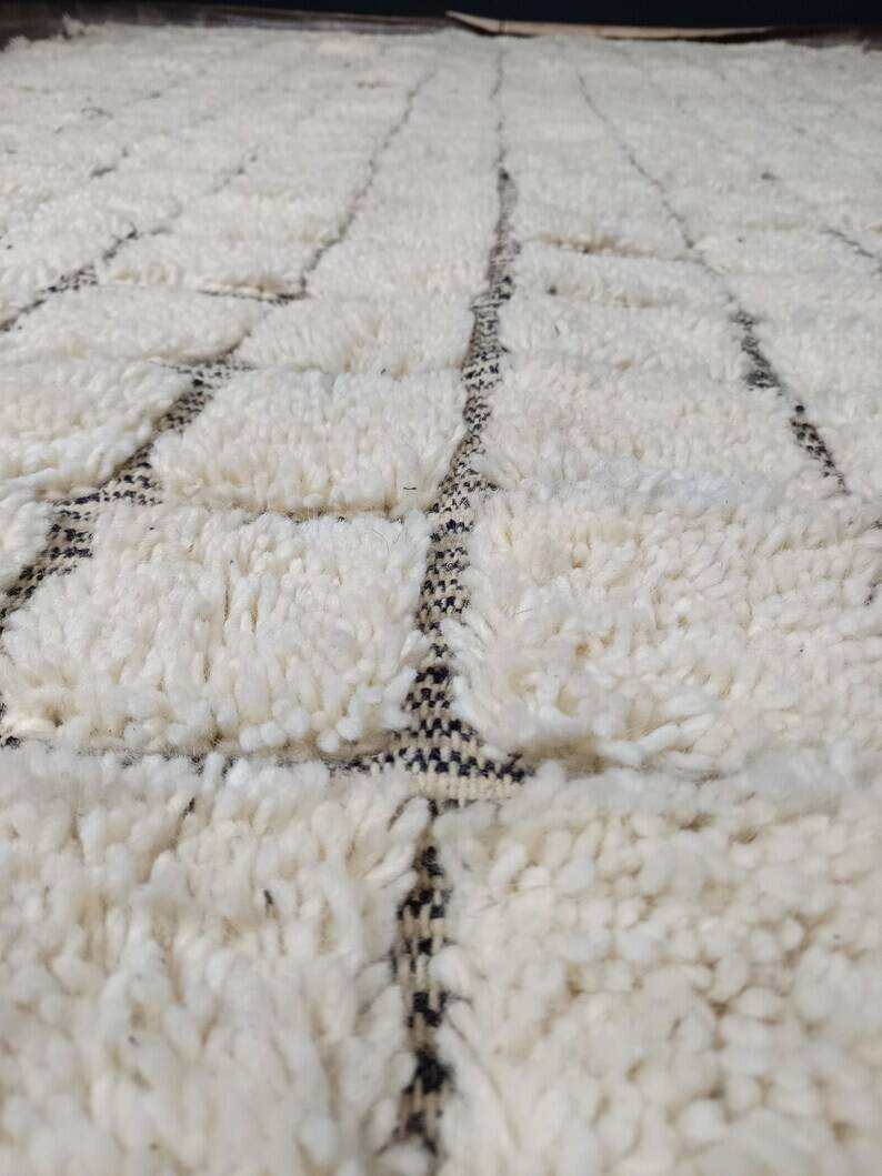 Handmade Moroccan rug 200cm x 300cm