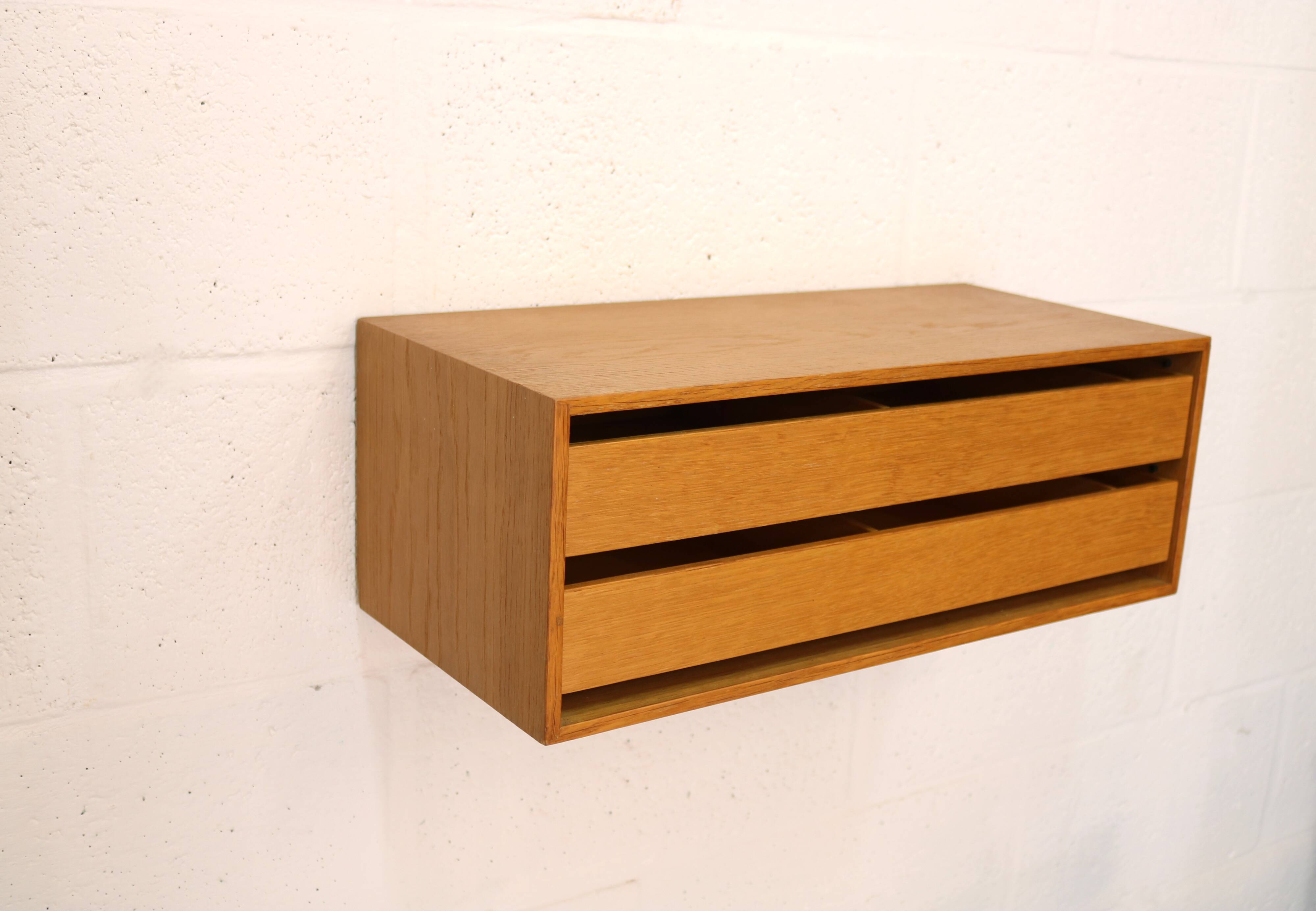 Rare floating nightstand  in oak wood with  drawers - Denmark 70