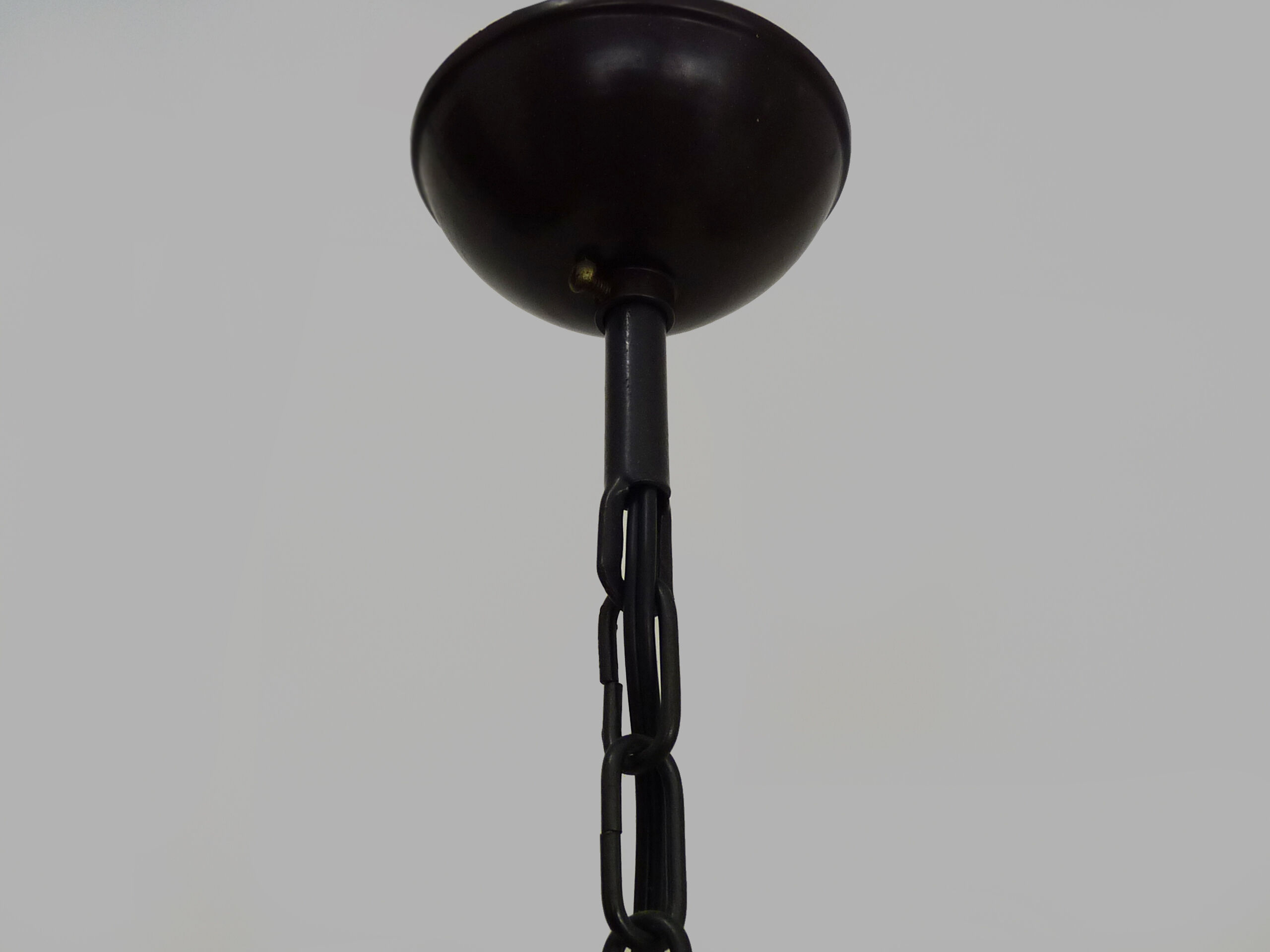 Tiffany pendant lamp in glass paste with floral decoration.