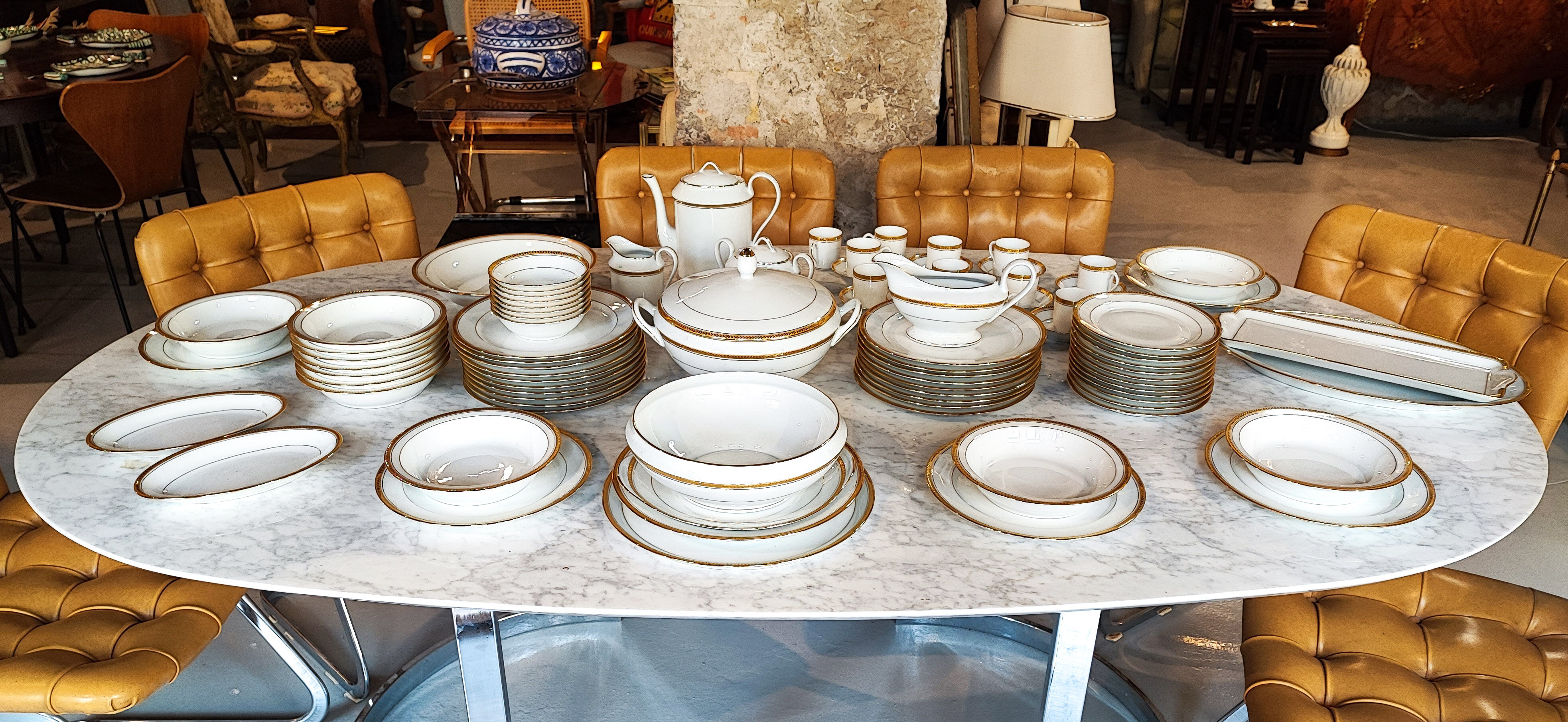 Limoges porcelain service 86 pieces gold 24K