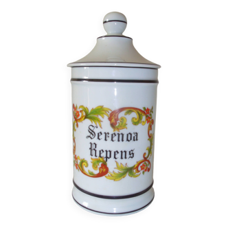 Medicine jar. Limoges porcelain. Large model