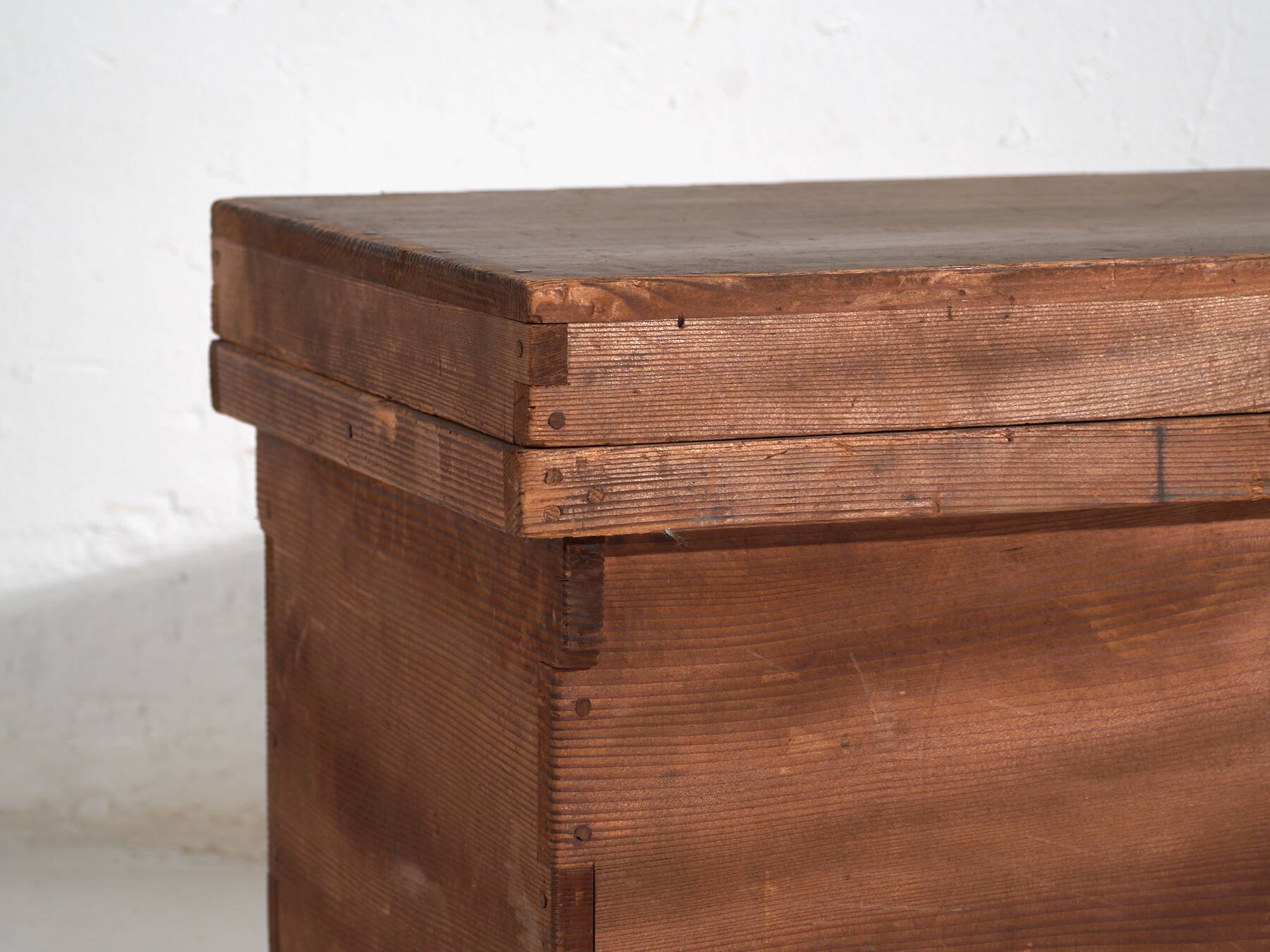 Coffre de rangement japonais ancien en cèdre sugi - période Meiji–Taishō (c.1890–1920)
