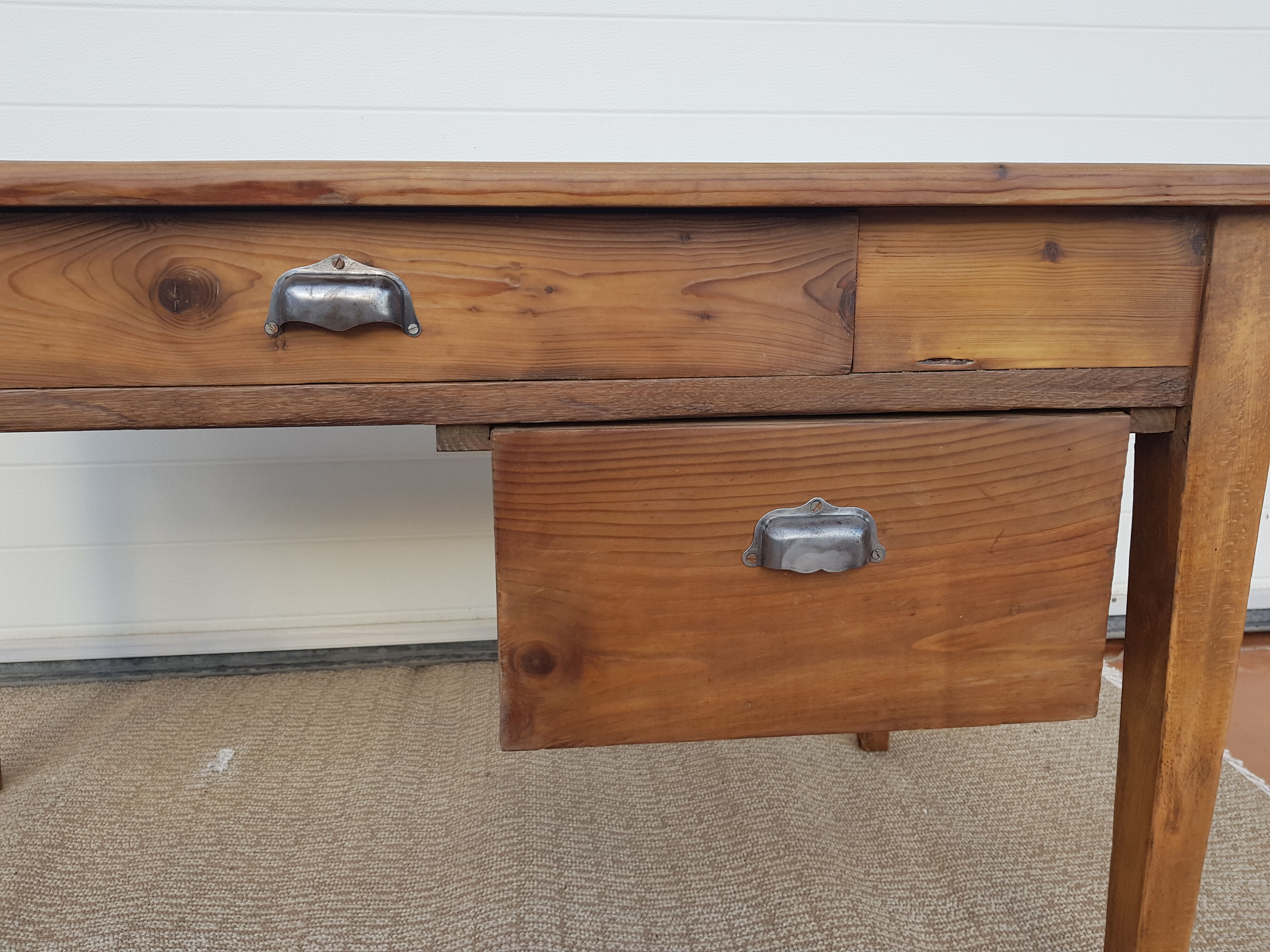 Established coordonnier early 20th s