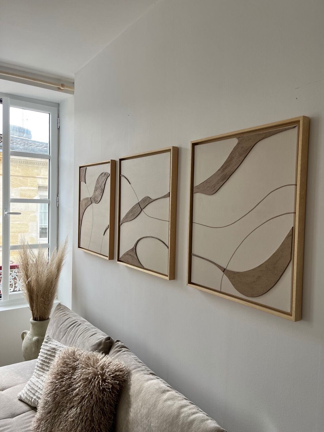 Beige and taupe linen relief design table.