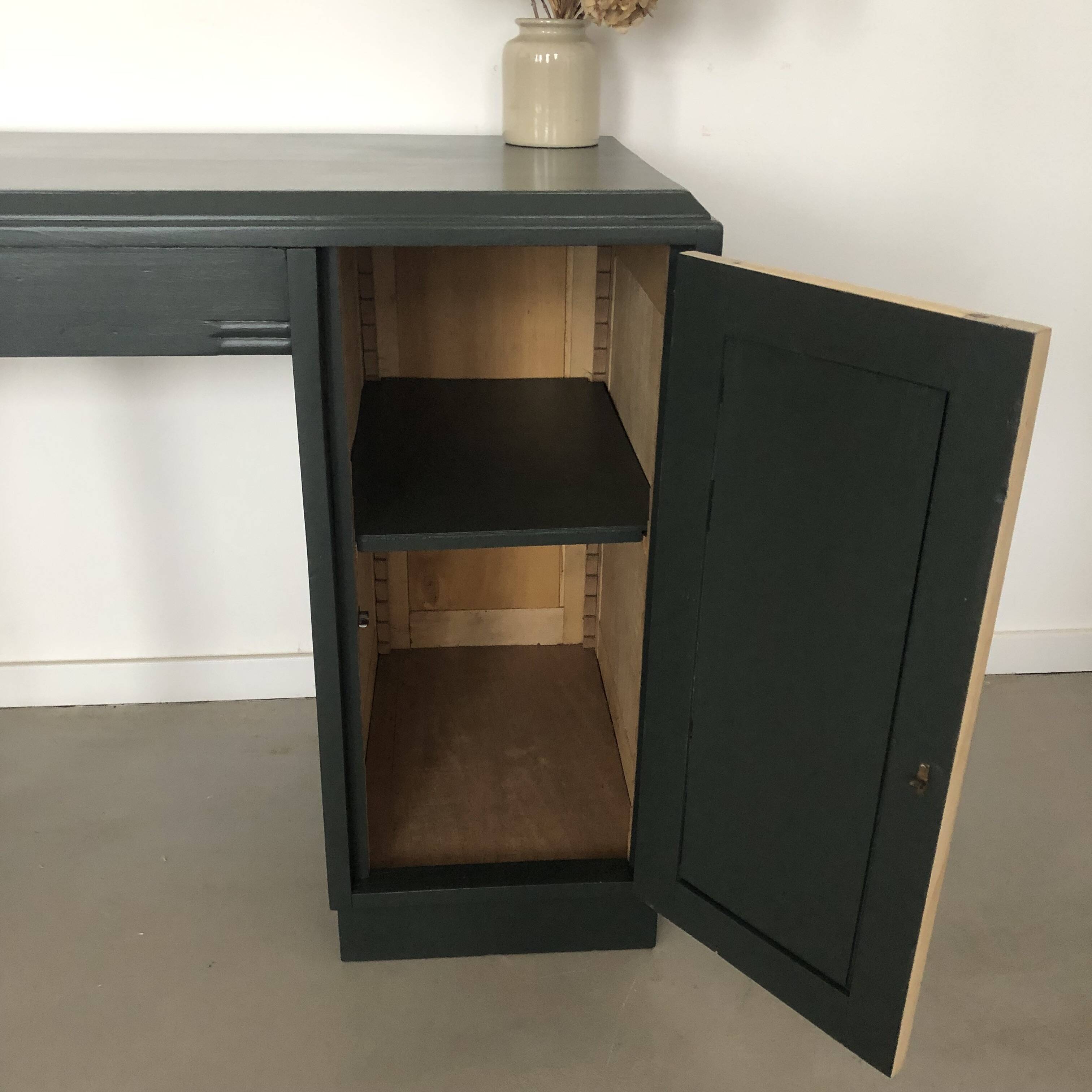 Art deco desk