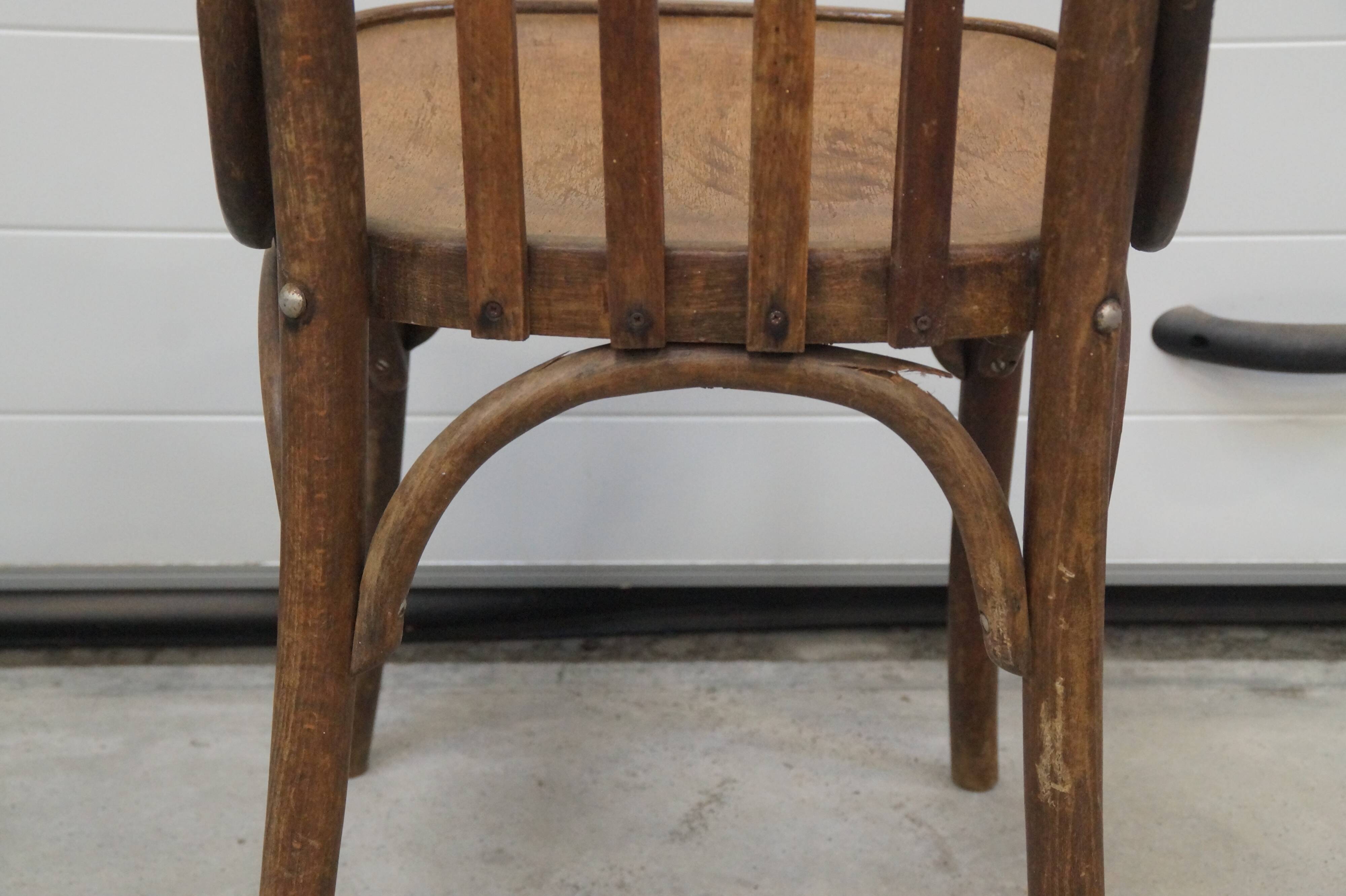 Lot 4 chaises de bistrot