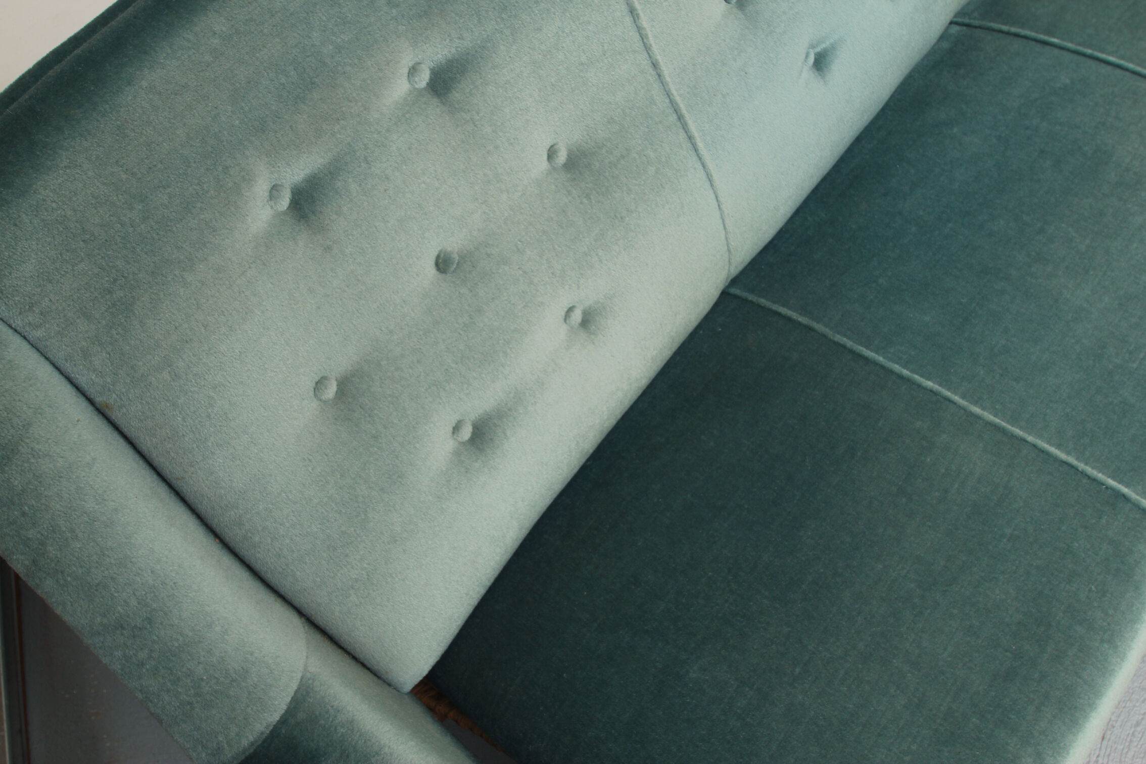 Canapé des années 1950 en velours bleu