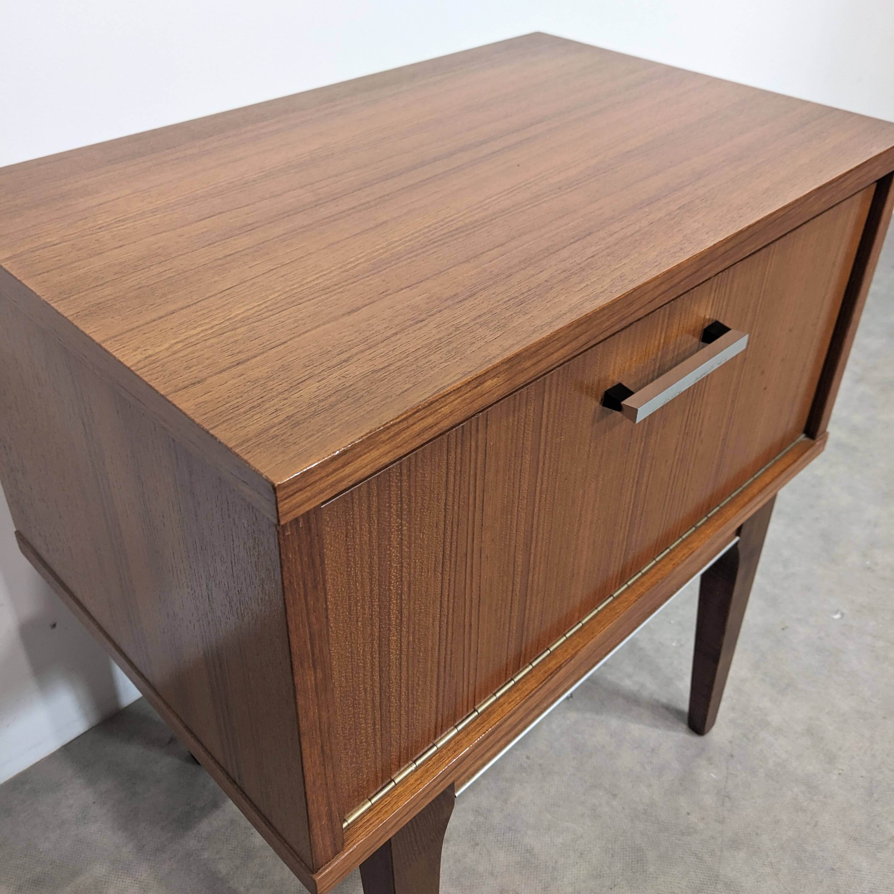 Chevet, meuble d’appoint teck vintage