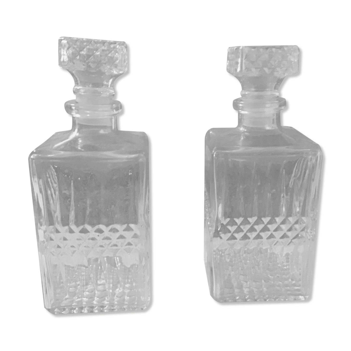 Whisky cellar pair of glass and crystal decanters