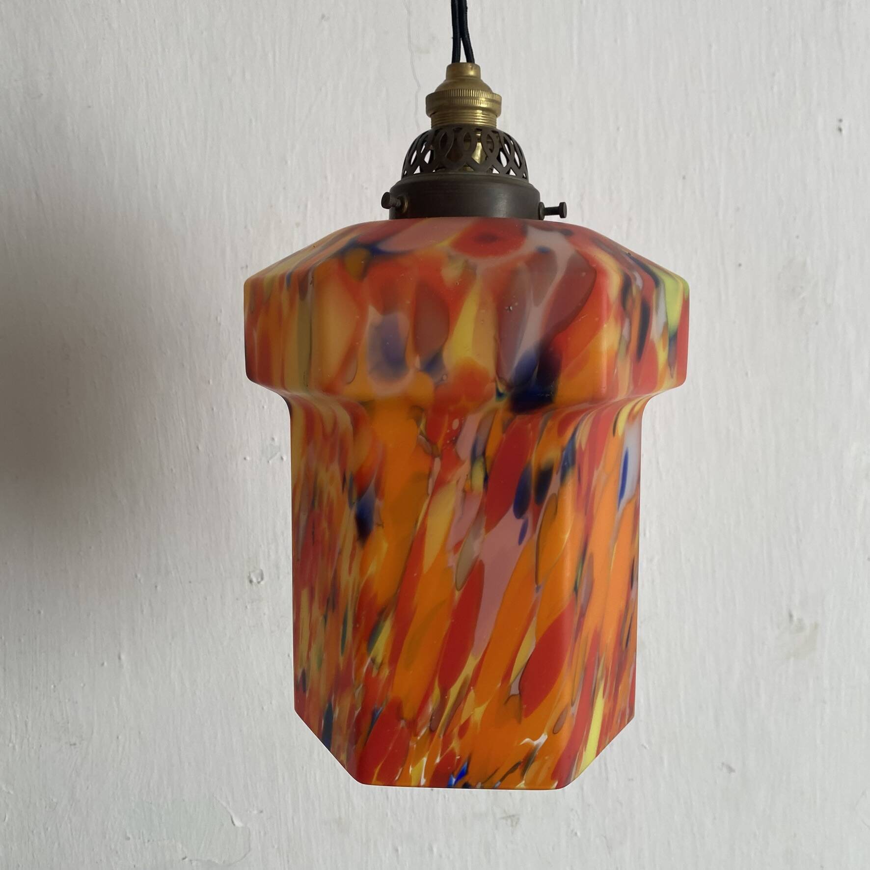 Retro suspension lampshade in speckled glass