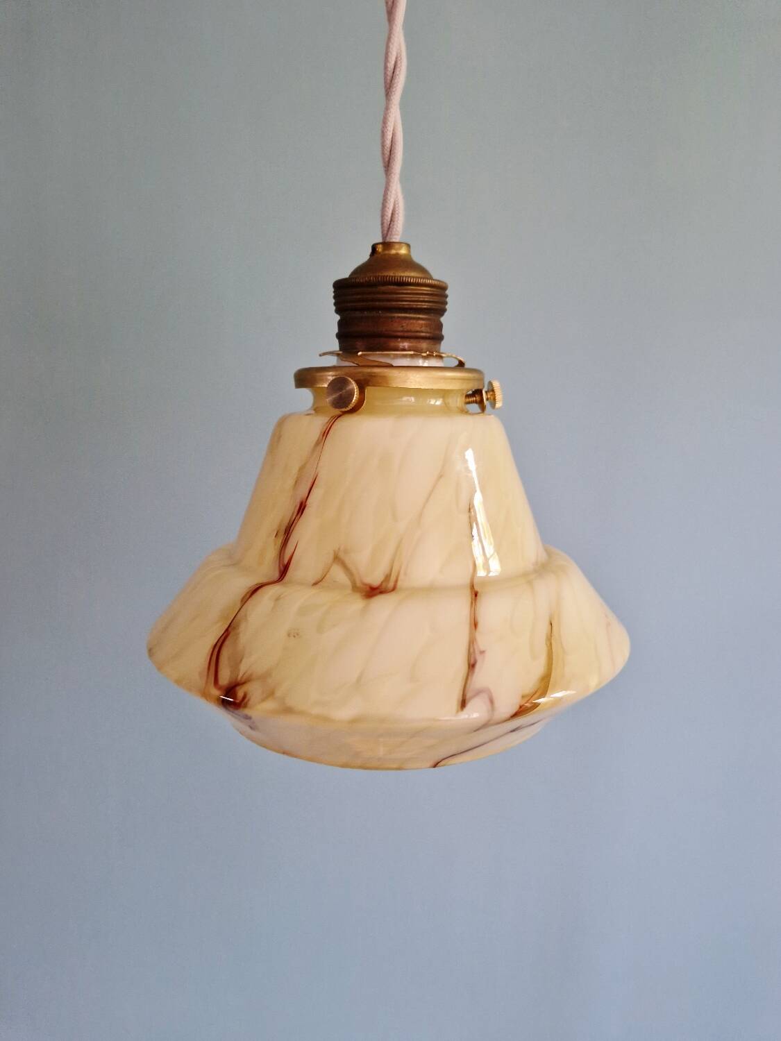 Pair of Art Deco marbled opaline pendant lights, Scailmont (Belgium)