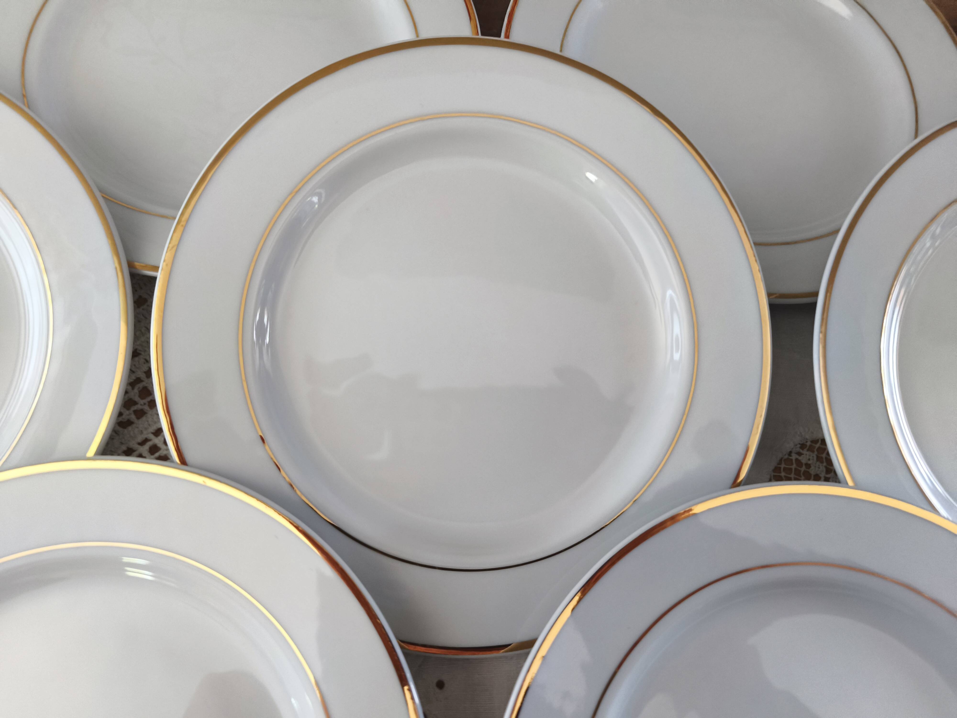 Lot de 12 assiettes dessert en porcelaine double liseré doré Ligne Hôtesse