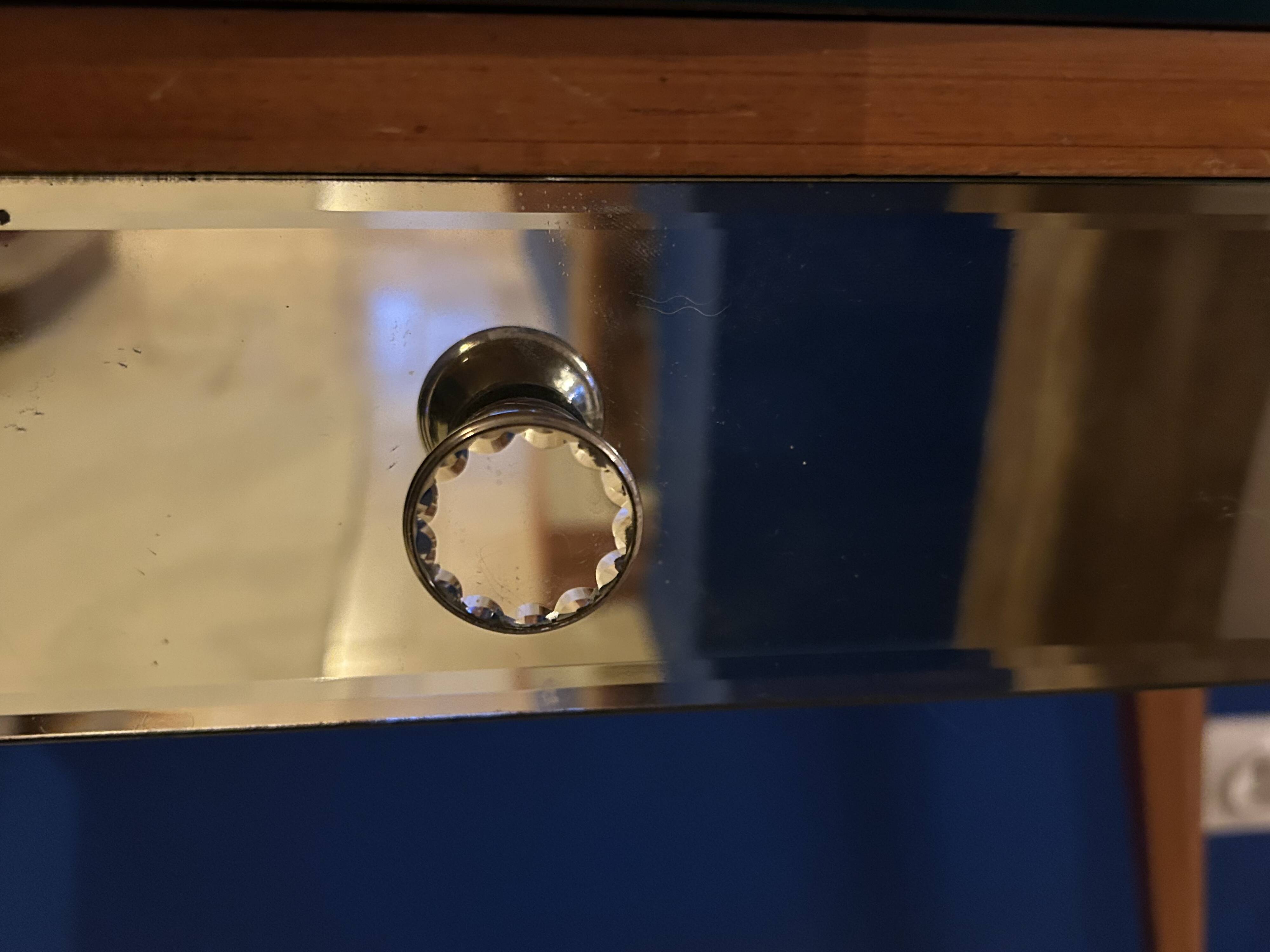 Art Deco mirror dressing table