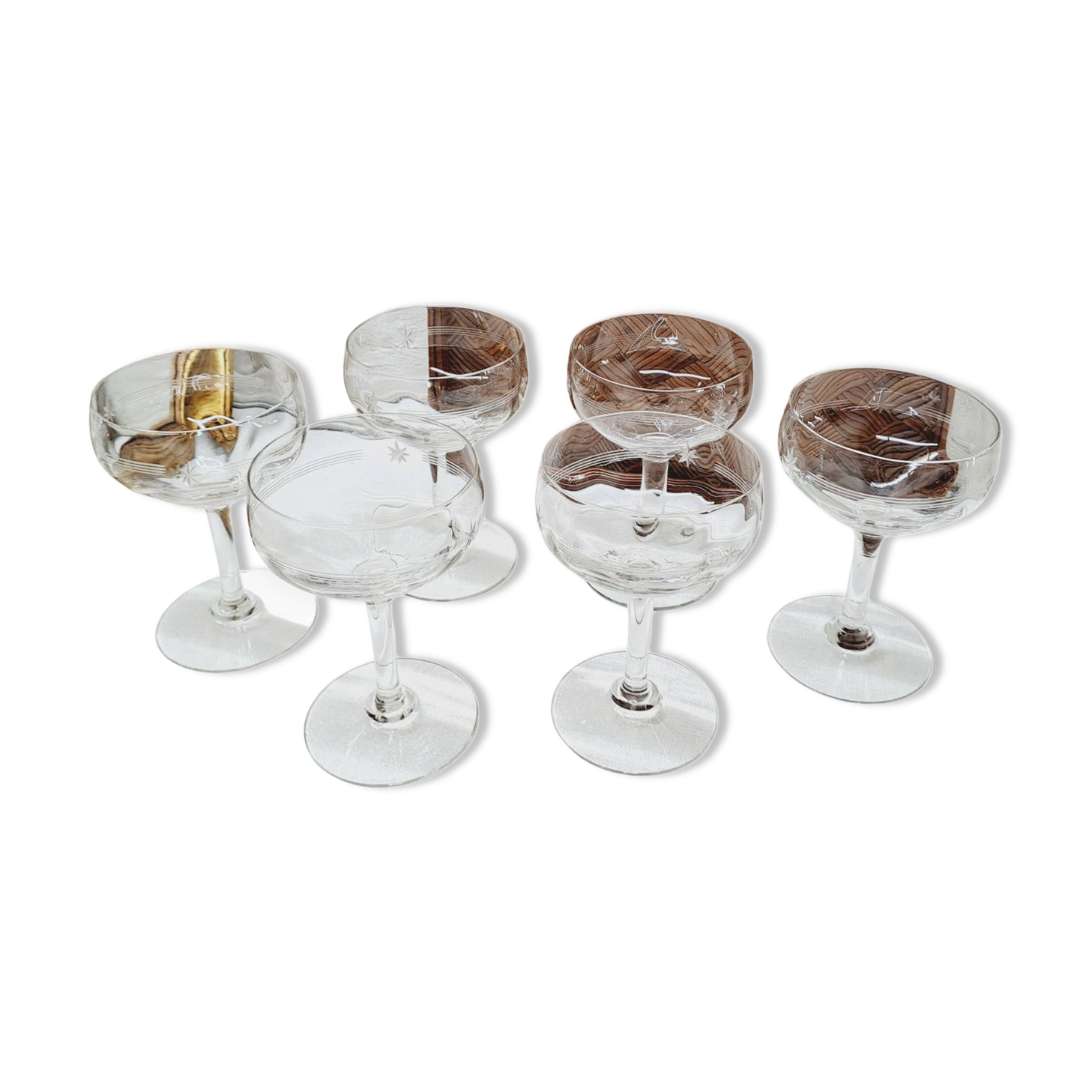 Set of 6 chiselled star glass cups