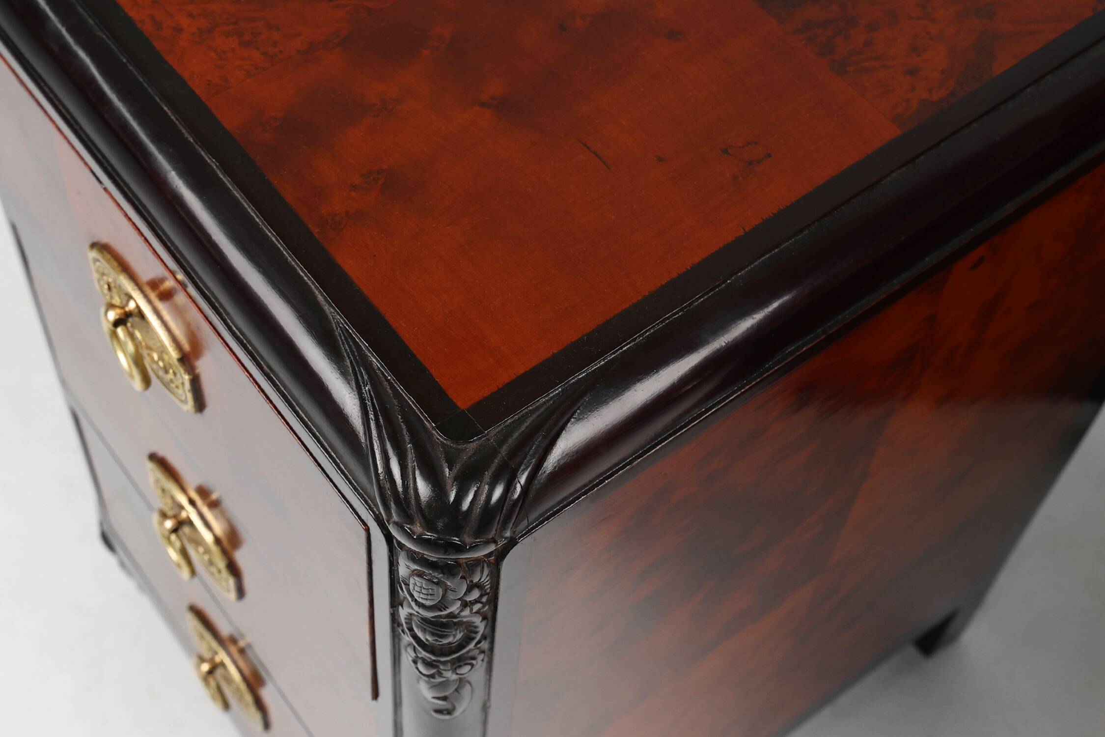 Pair of Art Deco nightstands in burl veneer, oak and copper, France ca. 1910