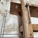 Solid wood carpenter's workbench