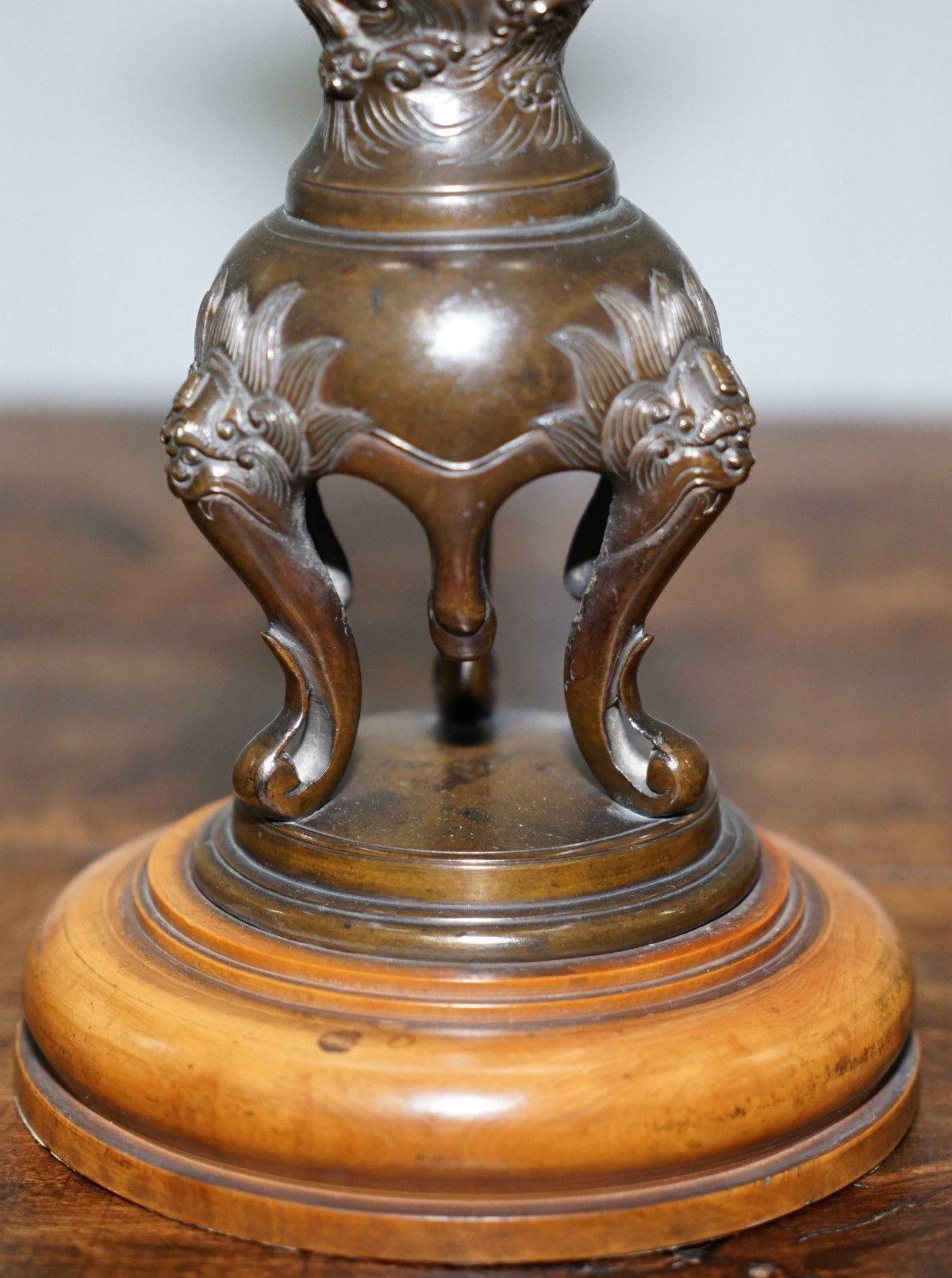 Paire de bougeoirs en bronze période Meiji vers 1870