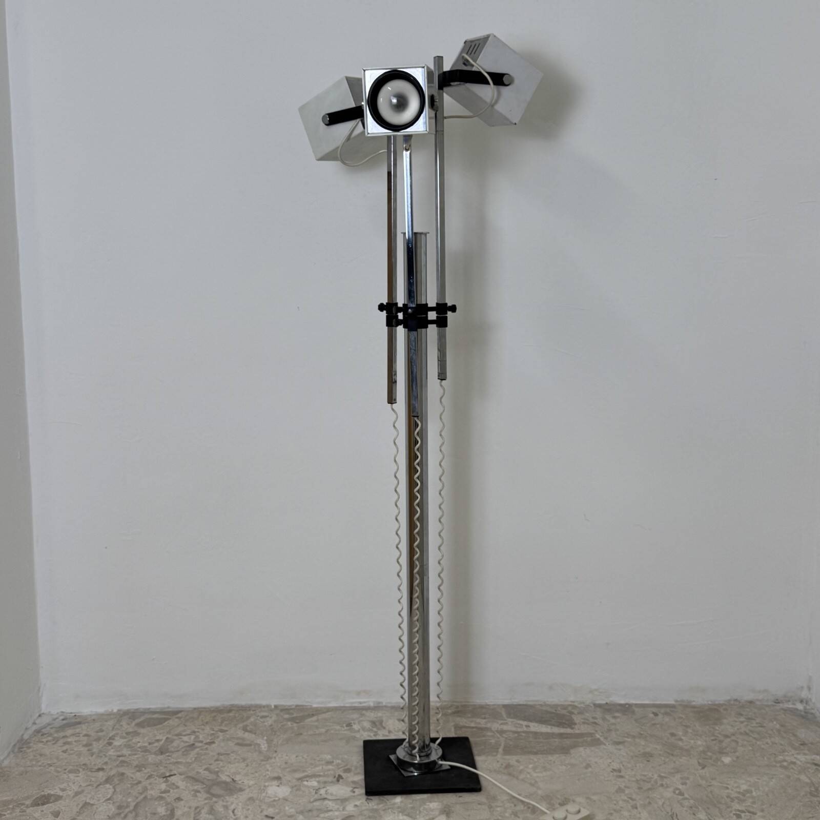 Lampada da Terra Lucitalia Design Pat Hoffman Tre Faretti Cubici Orientabil