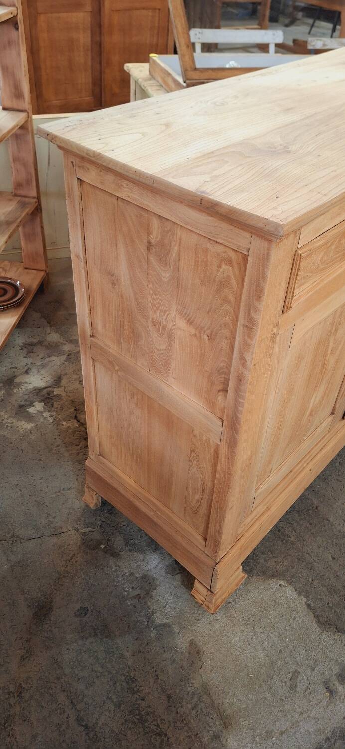Old buffet