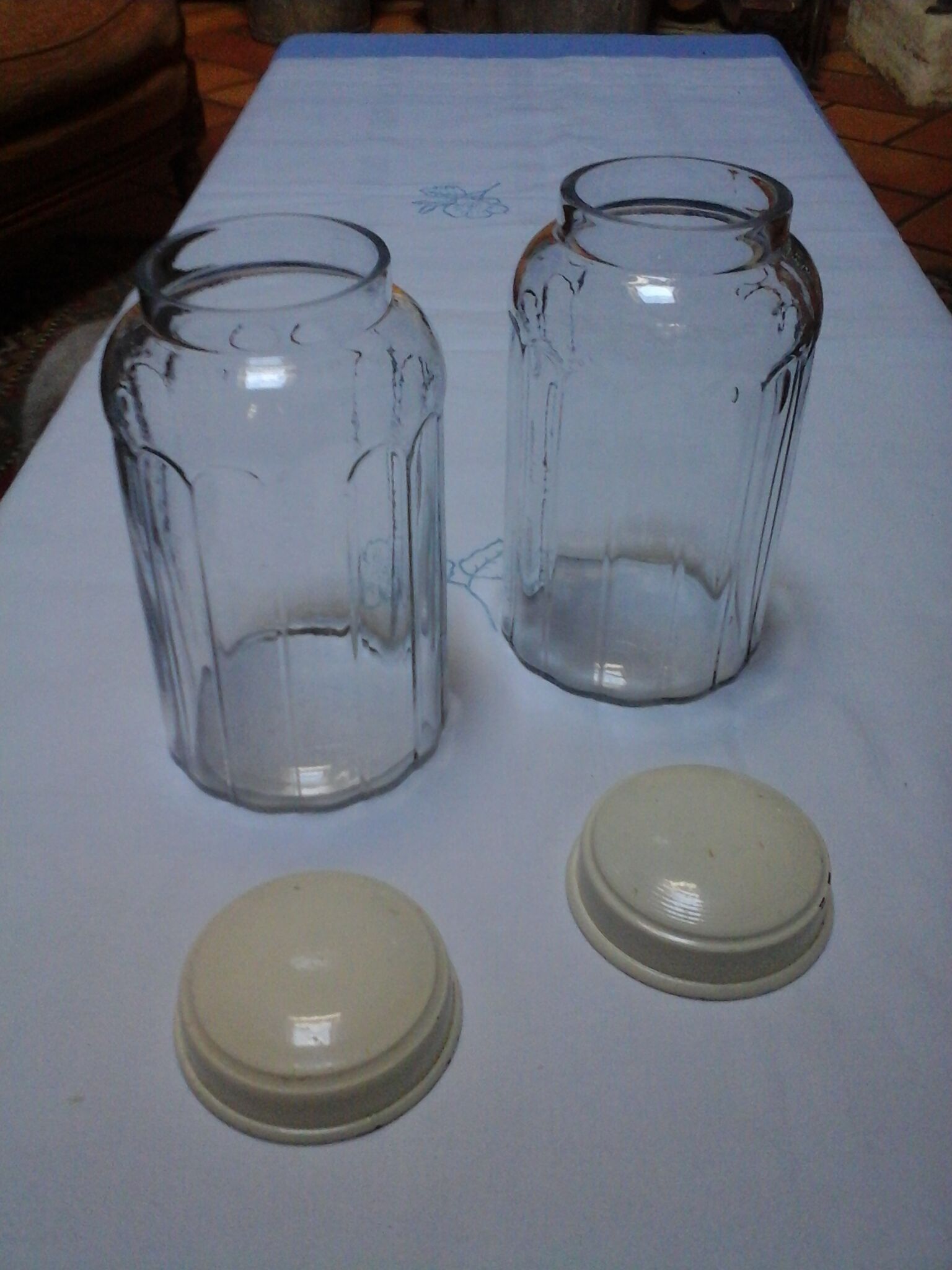 Lot of 2 old jars