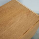 Buffet en frêne, design danois, années 1970, production : Danemark