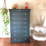 Black chiffonnier