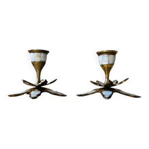 Paire de bougeoirs en - laiton nacre